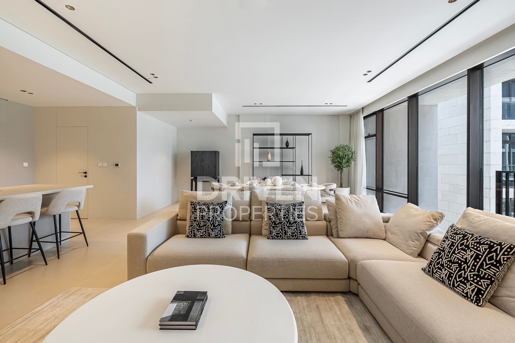 Upgraded Unit Furnished Ready to Move in