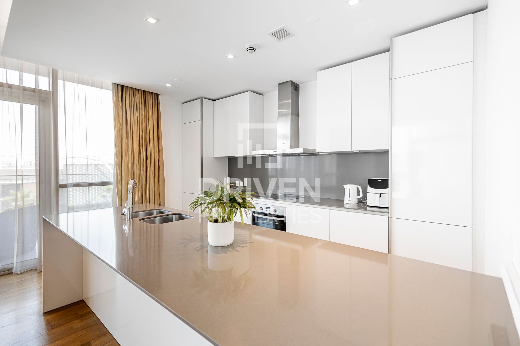 Largest Layout With Maids Room Near Mall