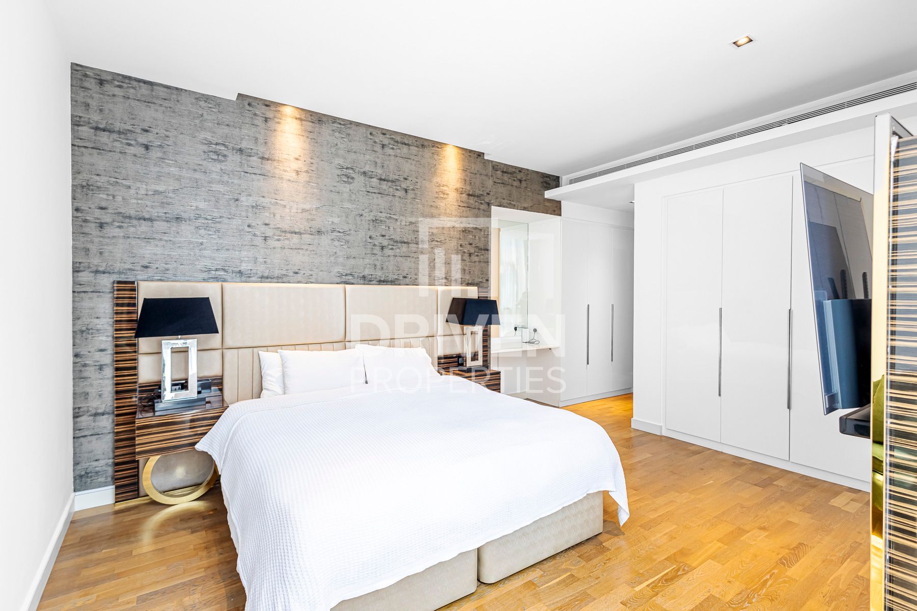 Largest Layout With Maids Room Near Mall