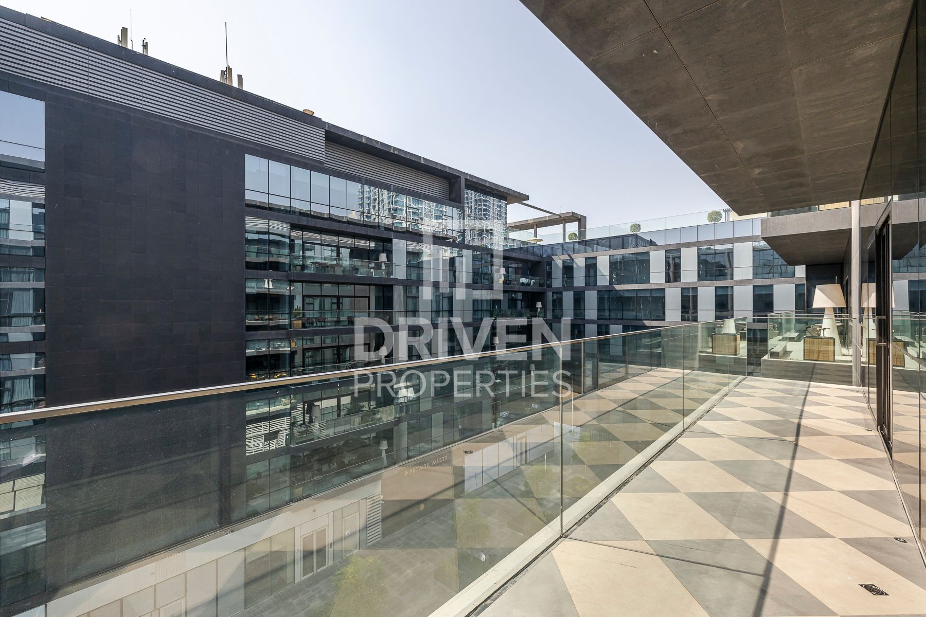 Fully Upgraded Huge Unit with Maids Room