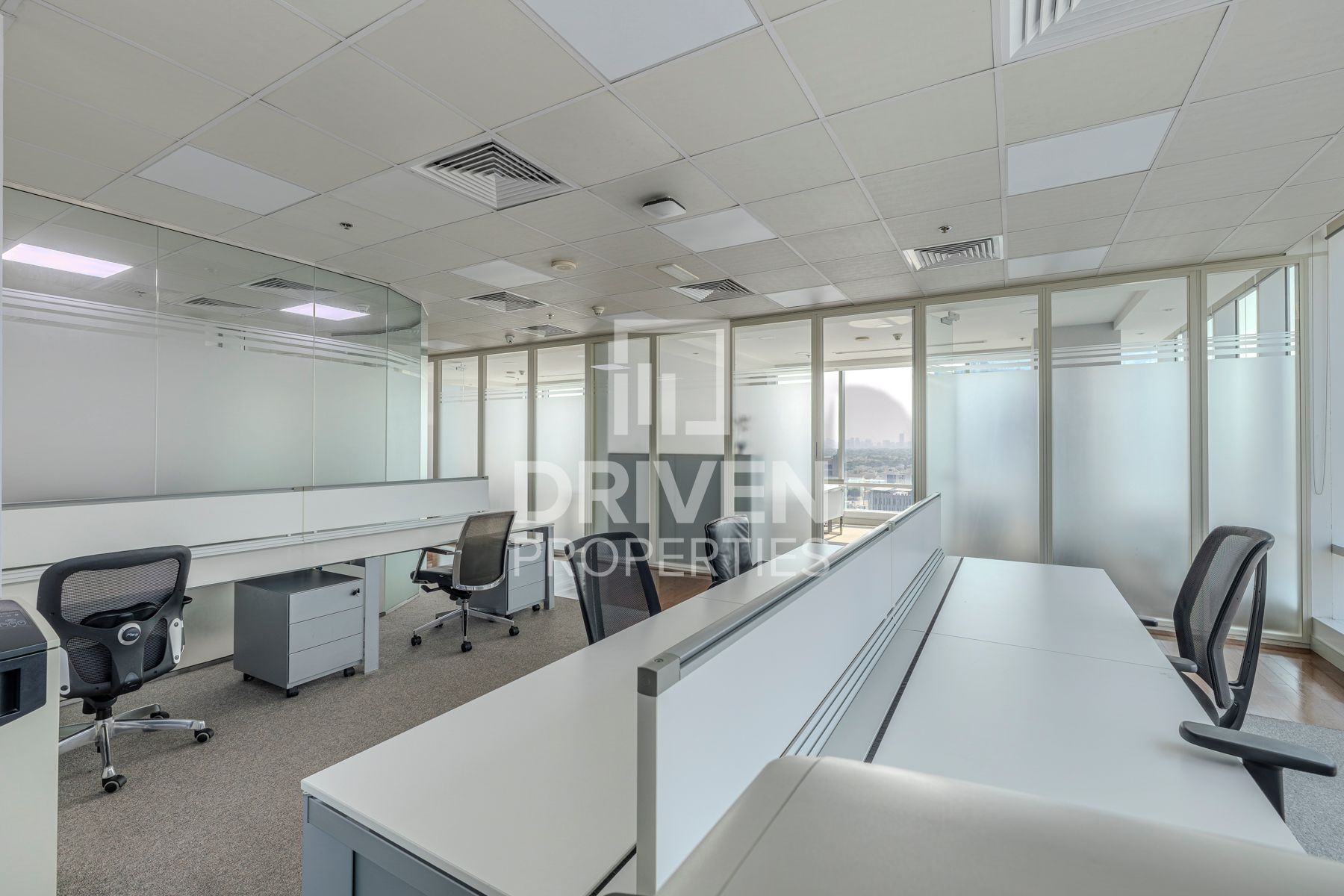 Office for Rent - Furnished Office 2 Meetings Room SZR View