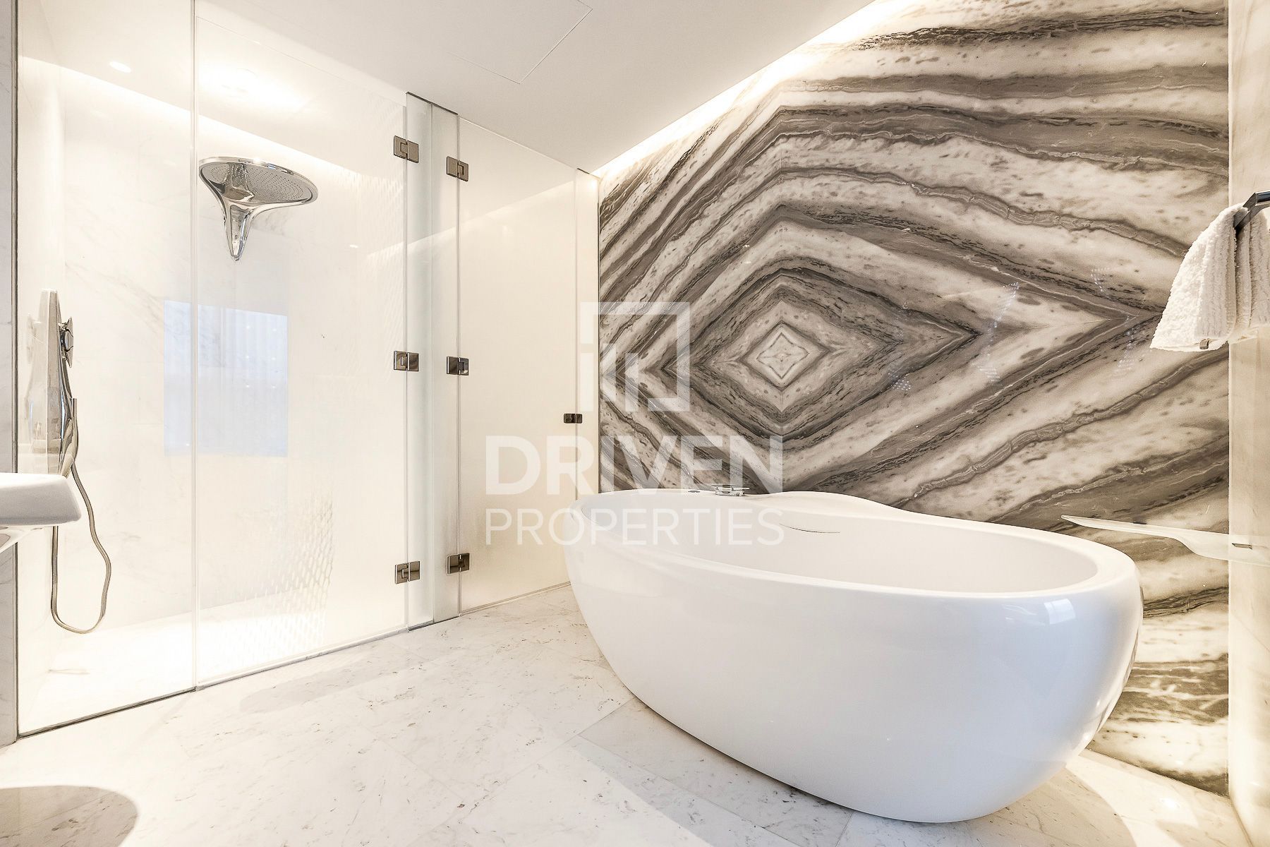 Premier Building with Top Tier Amenities Vacant