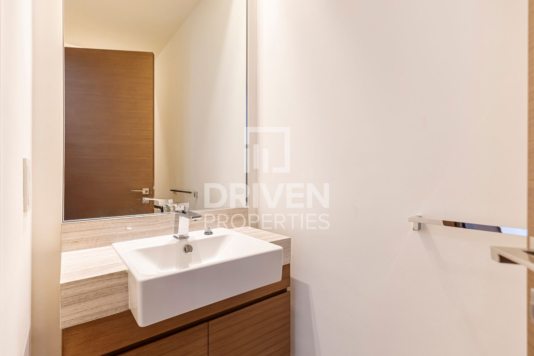 Ready to Move in Great Layout and Community