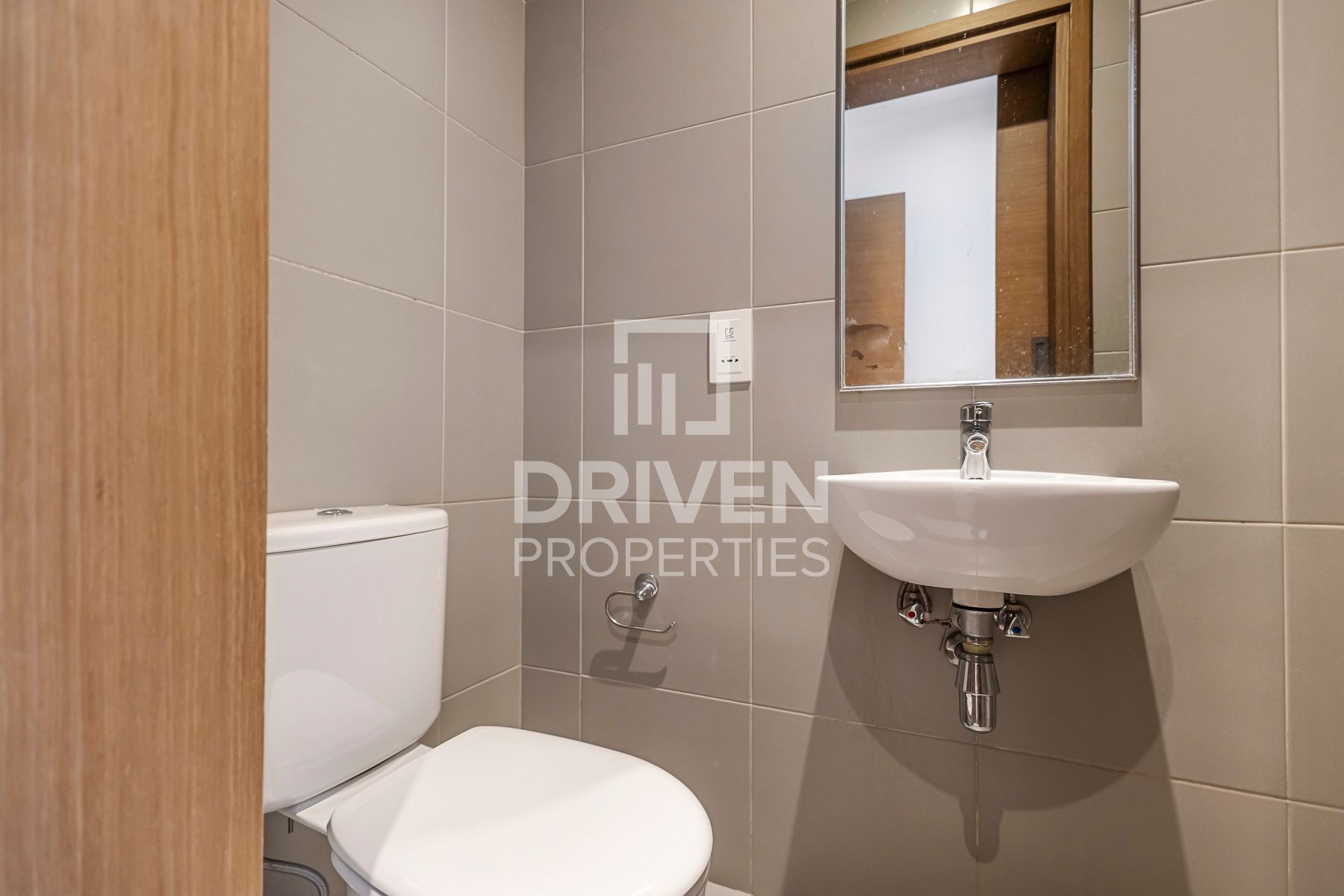 Ready to Move in Great Layout and Community