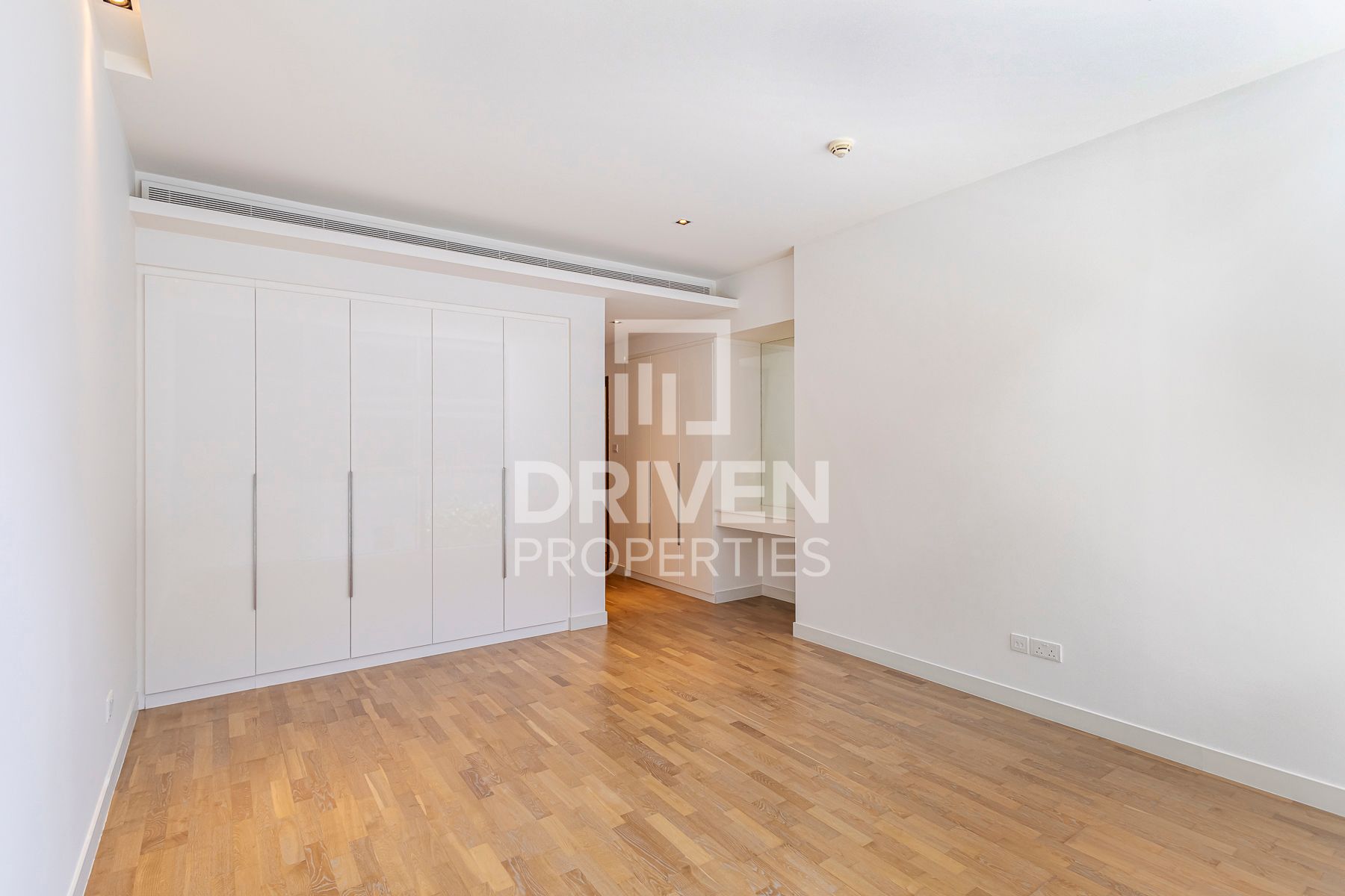 Ready to Move in Great Layout and Community