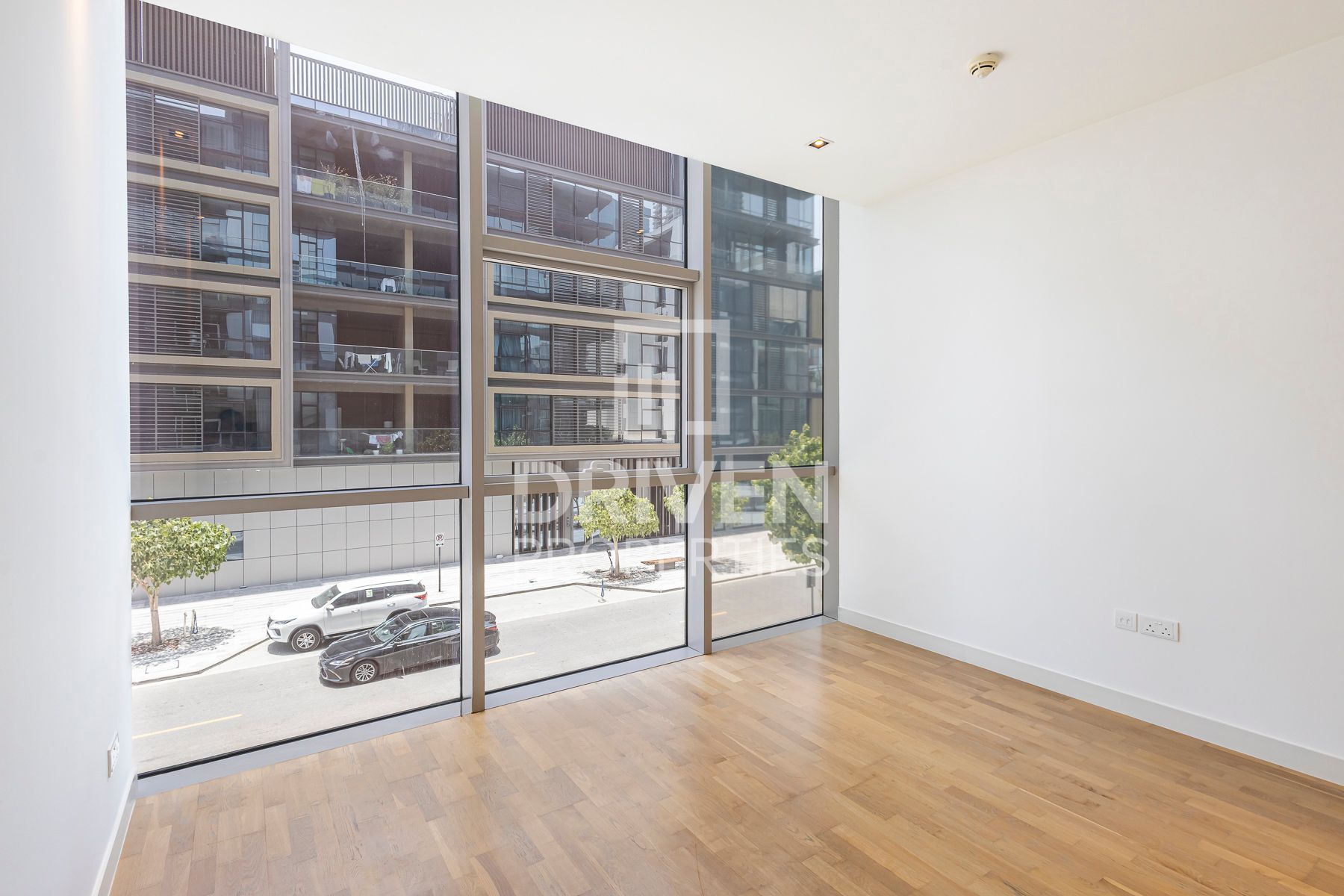 Ready to Move in Great Layout and Community