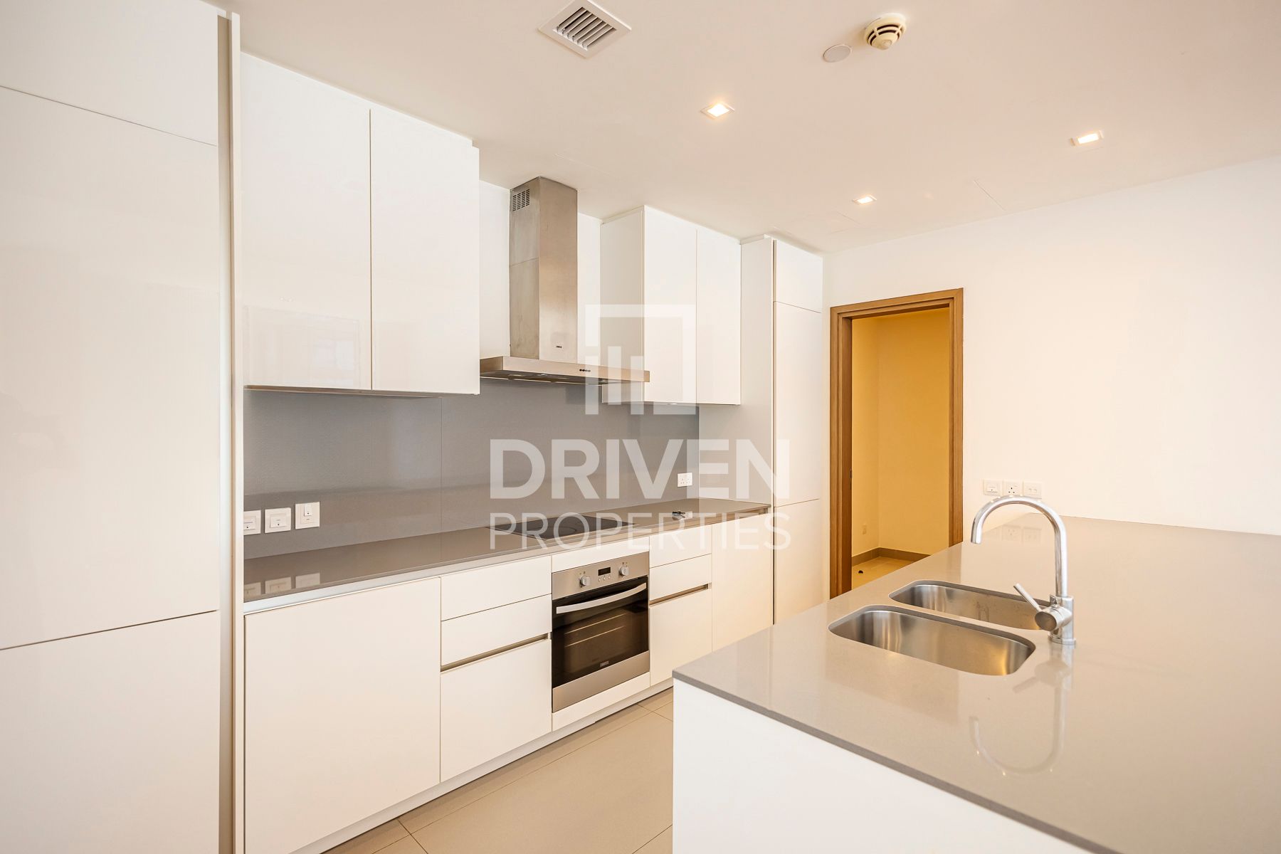 Ready to Move in Great Layout and Community