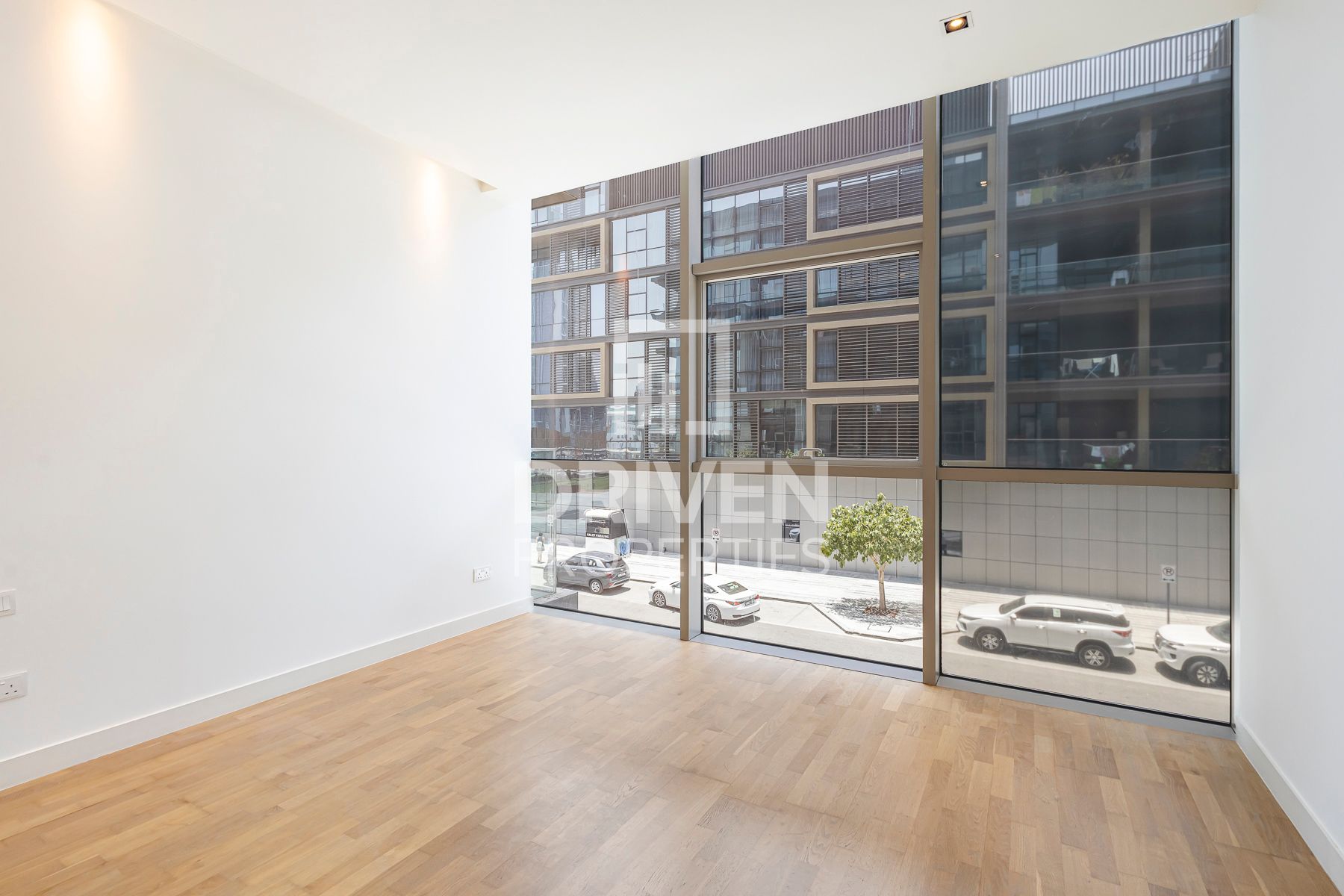 Ready to Move in Great Layout and Community