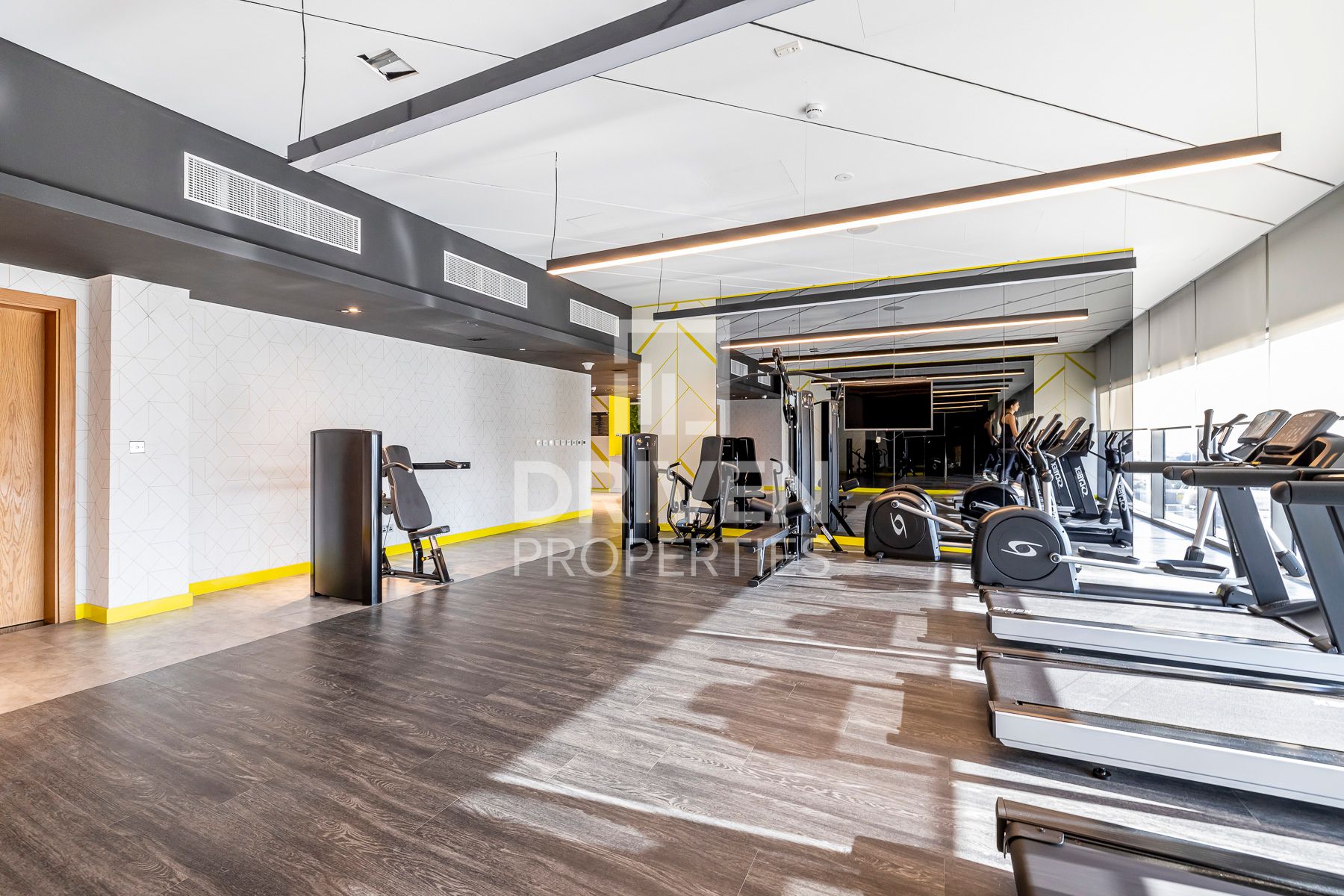 Fully Furnished Great Amenities Vacant