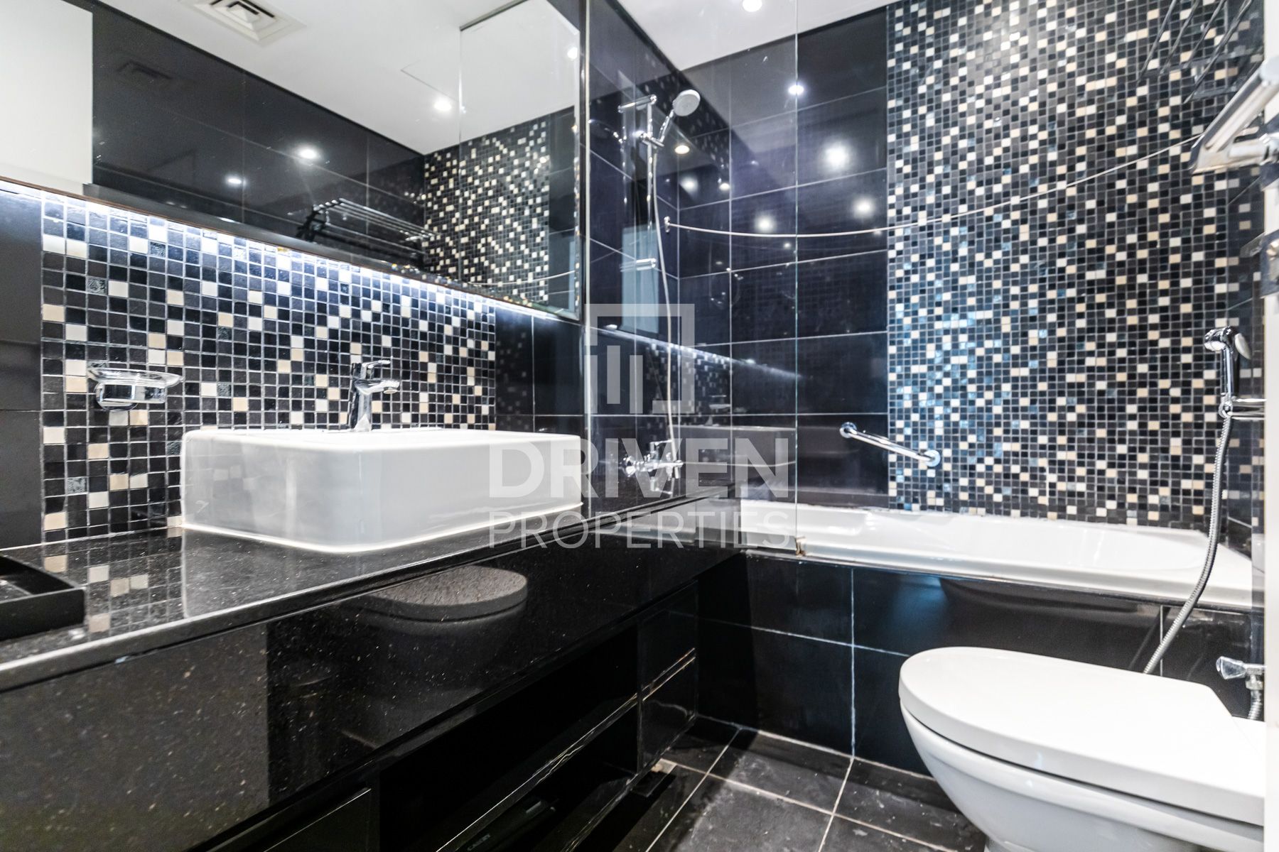 Stunning Apartment Fully Furnished Prime Location