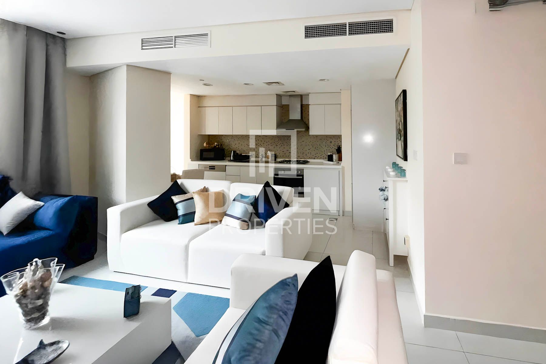 Stunning Apartment Fully Furnished Prime Location