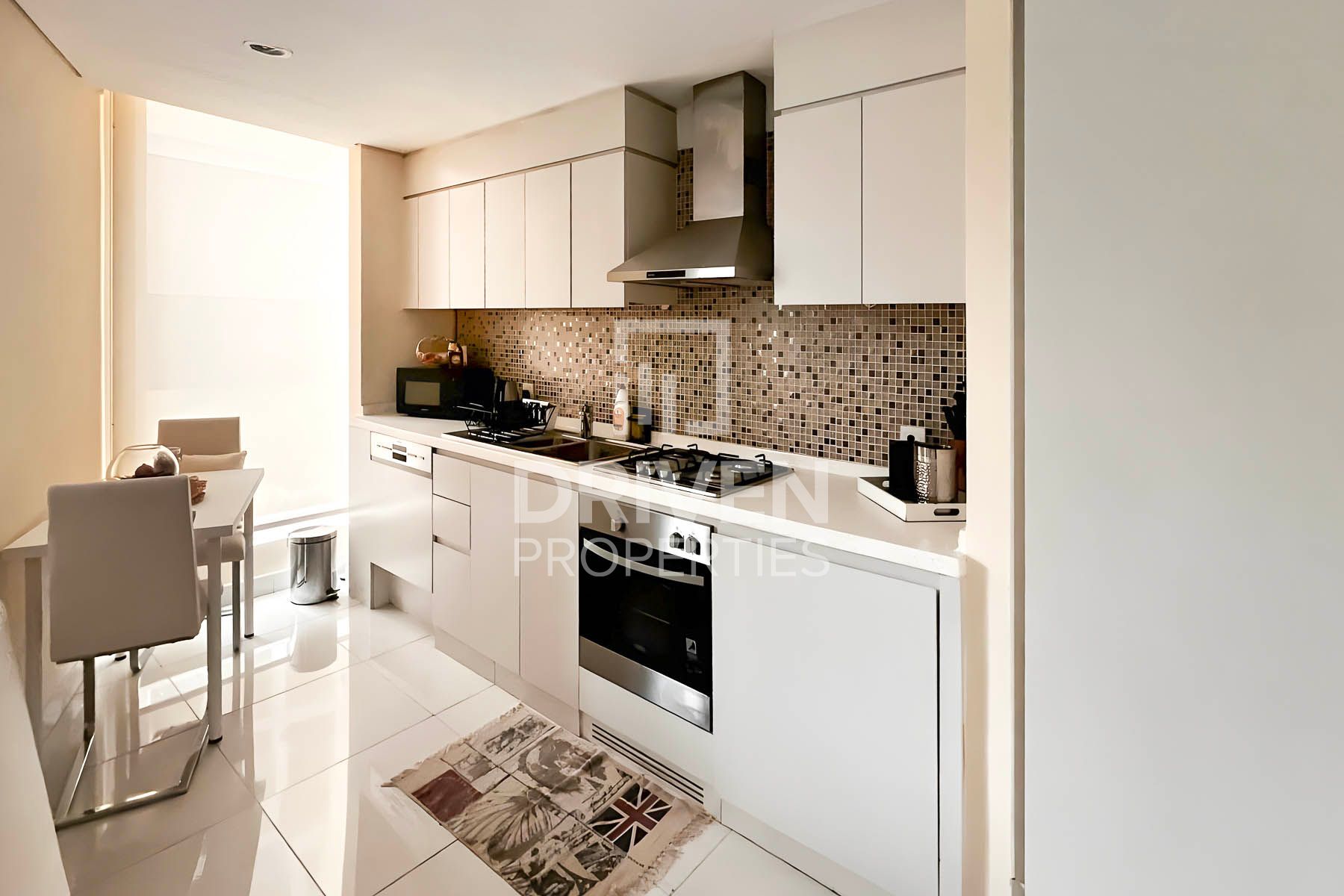 Stunning Apartment Fully Furnished Prime Location