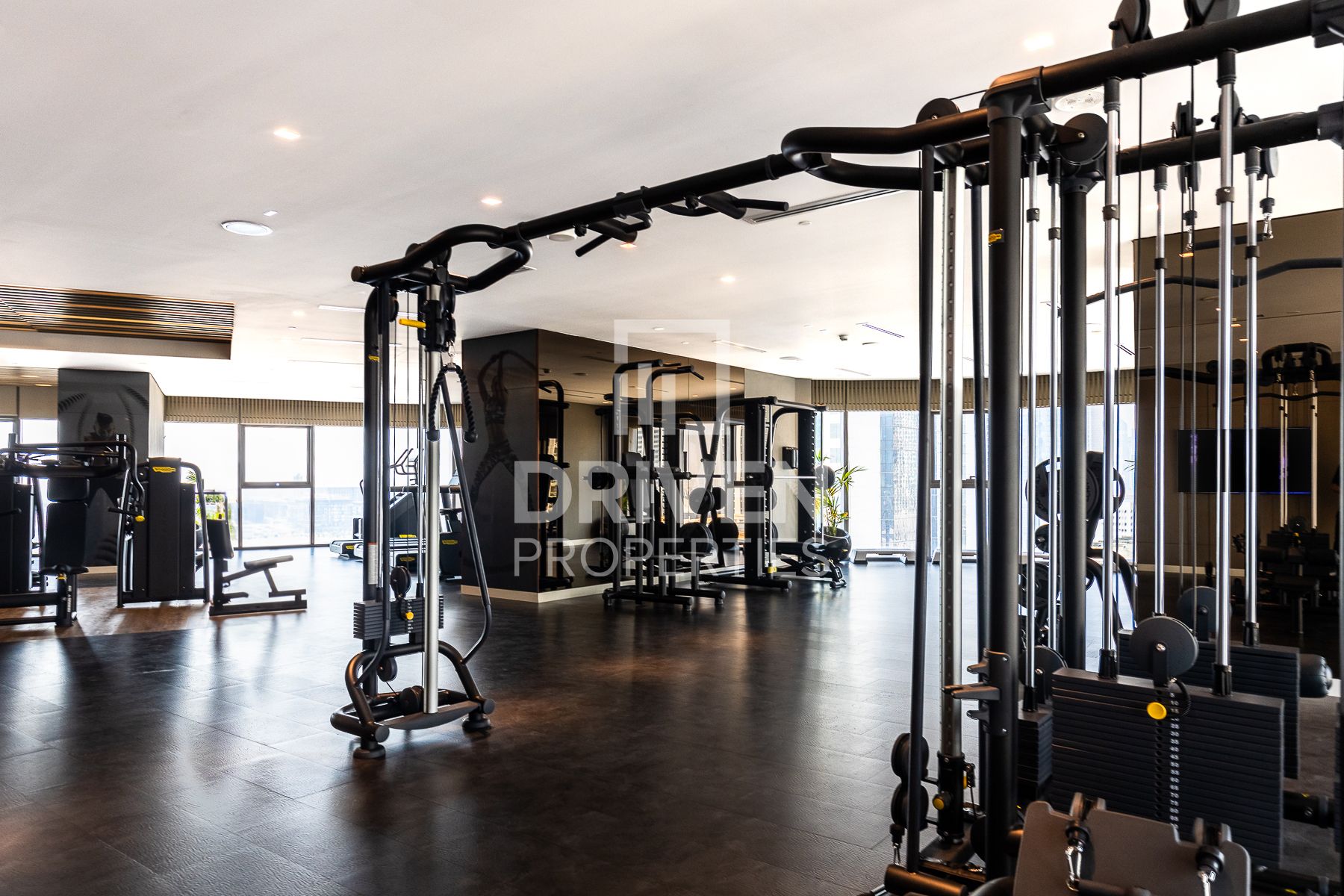 Furnished High Floor Ready to Move in