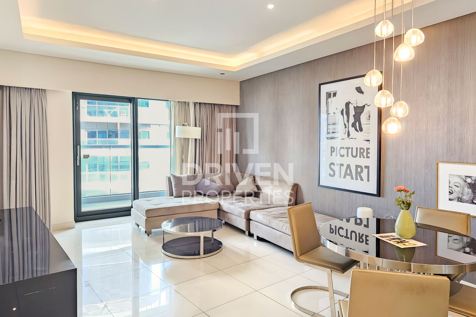 Furnished High Floor Ready to Move in