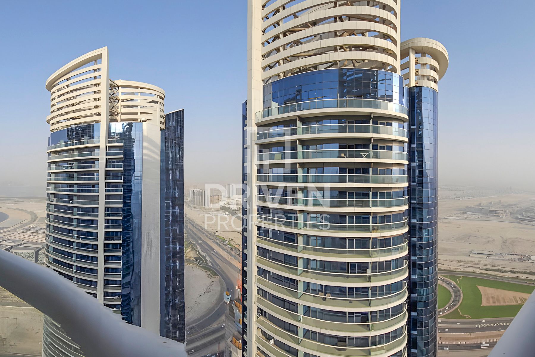 Furnished High Floor Ready to Move in