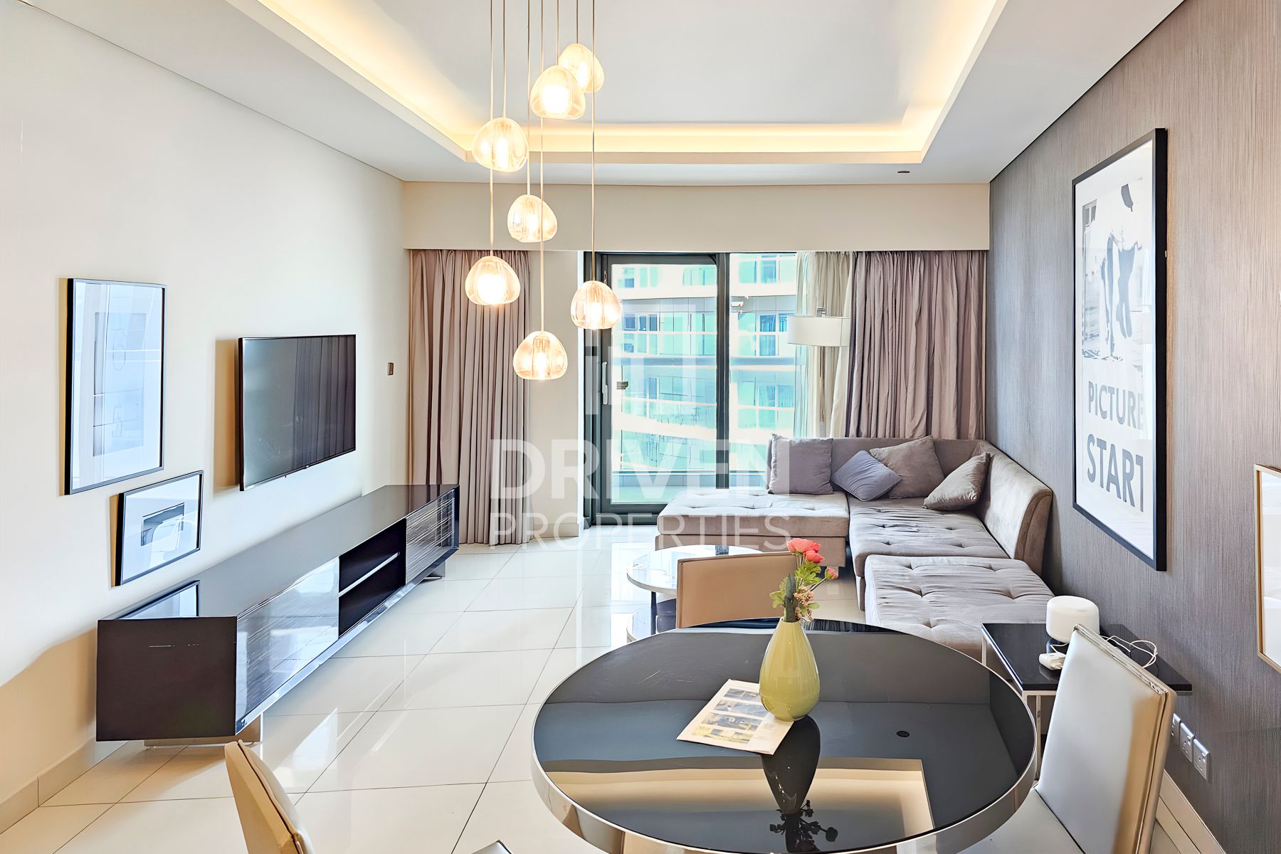 Furnished High Floor Ready to Move in