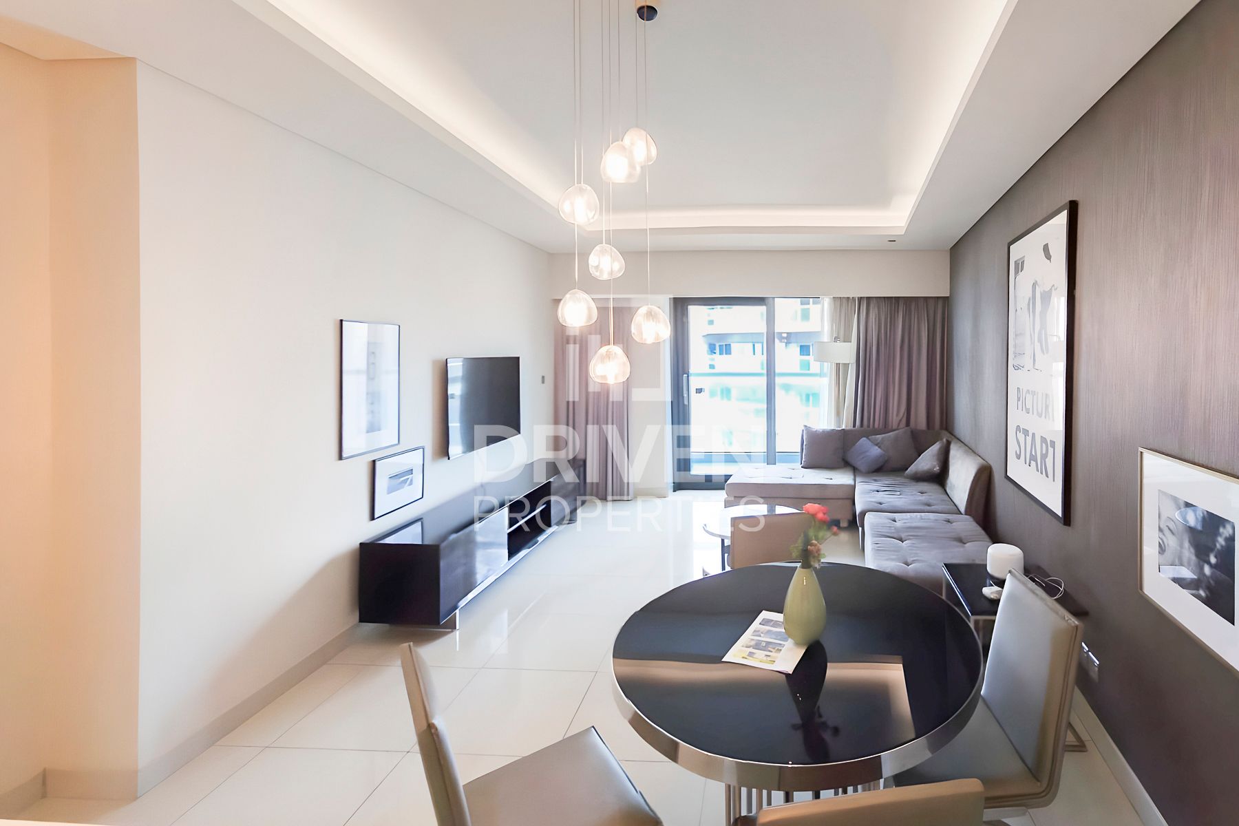 Furnished High Floor Ready to Move in