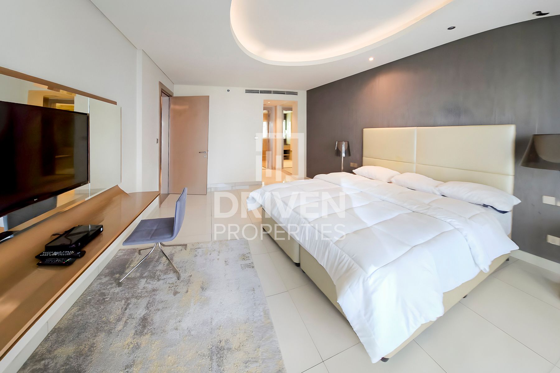 Furnished High Floor Ready to Move in