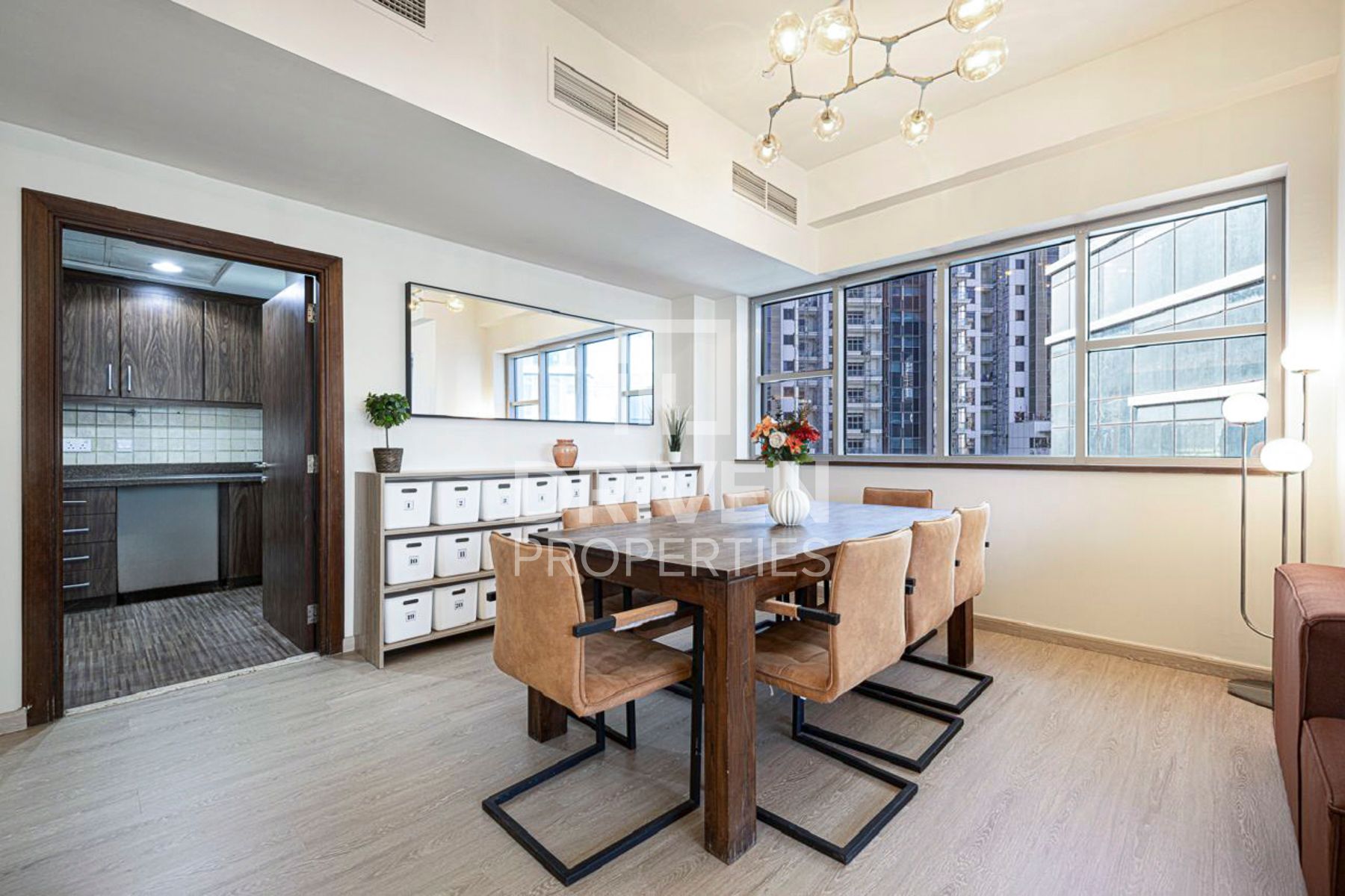 Fully Furnished Elegant Vacant on Transfer