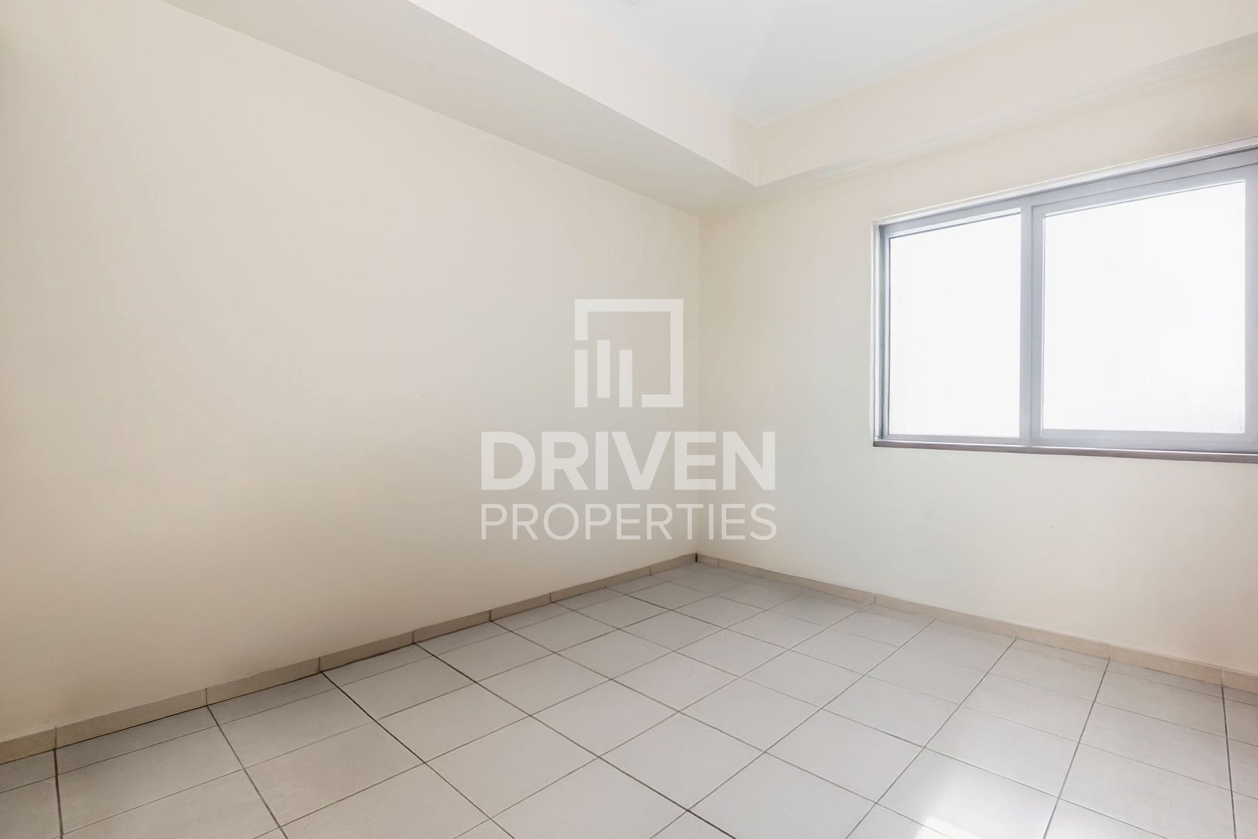 Fully Furnished Elegant Vacant on Transfer