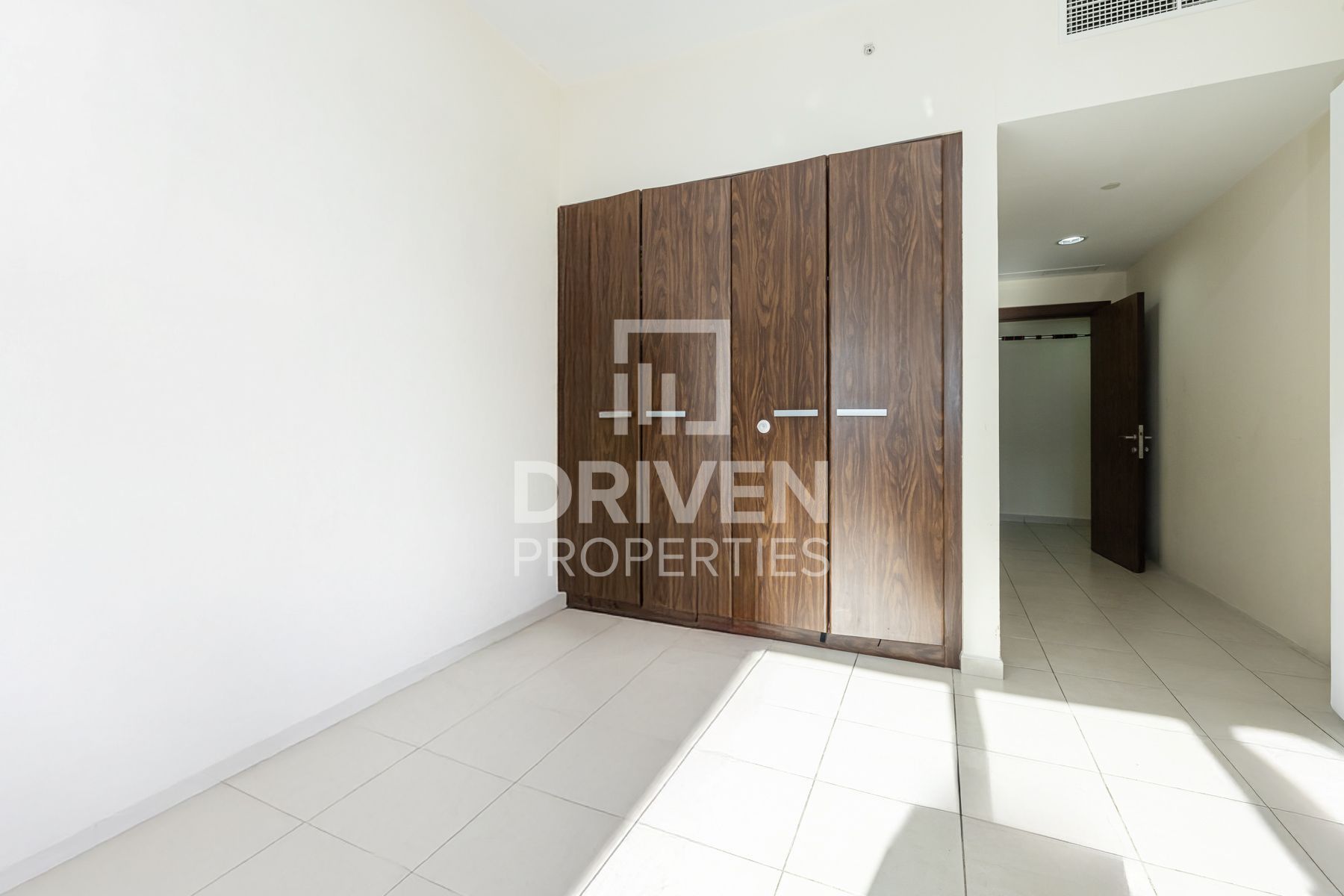 Fully Furnished Elegant Vacant on Transfer