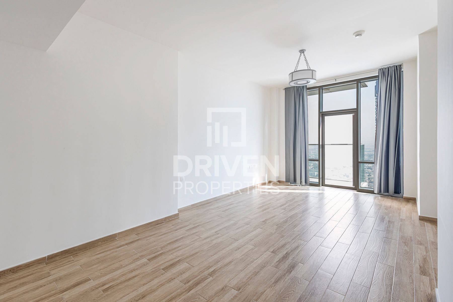 Pool View Family Friendly Ready to Move In