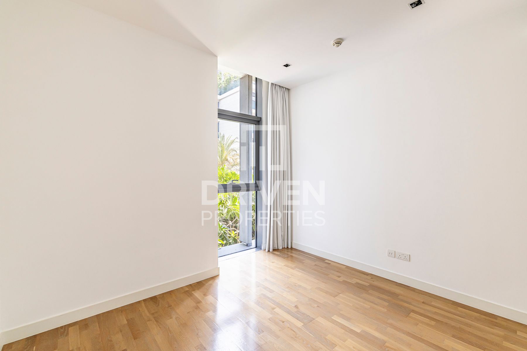 Stunning Corner Unit in Prestigious Location