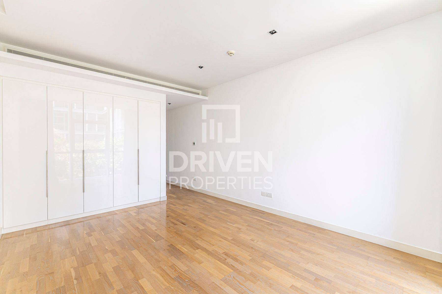 Stunning Corner Unit in Prestigious Location