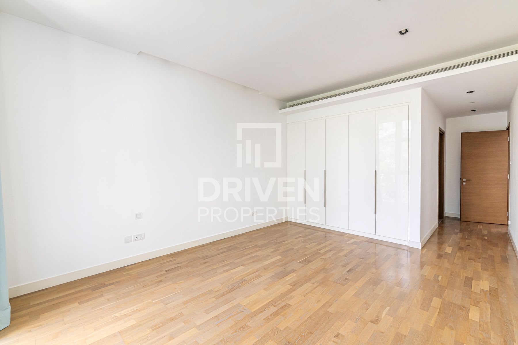 Stunning Corner Unit in Prestigious Location