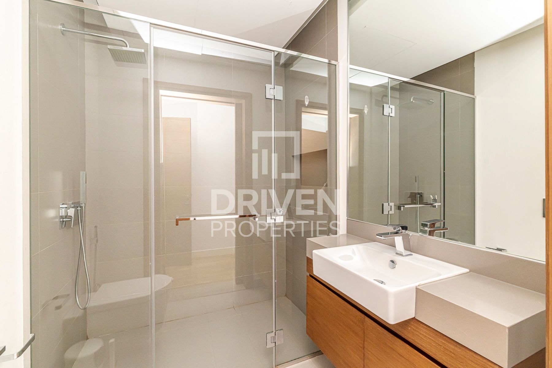 Stunning Corner Unit in Prestigious Location