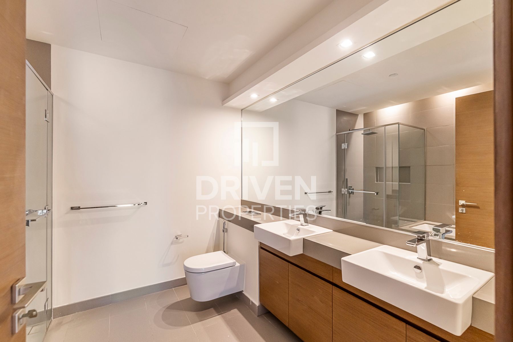 Corner and Spacious Unit Desirable Location