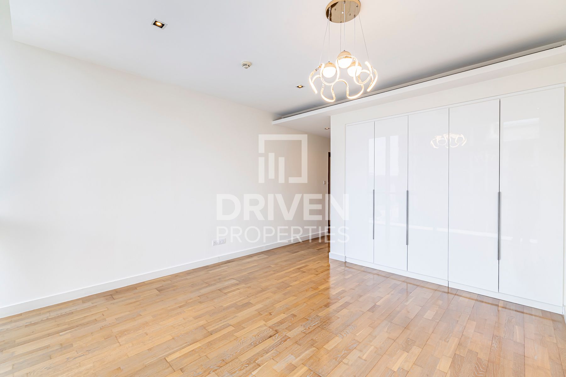 Corner and Spacious Unit Desirable Location