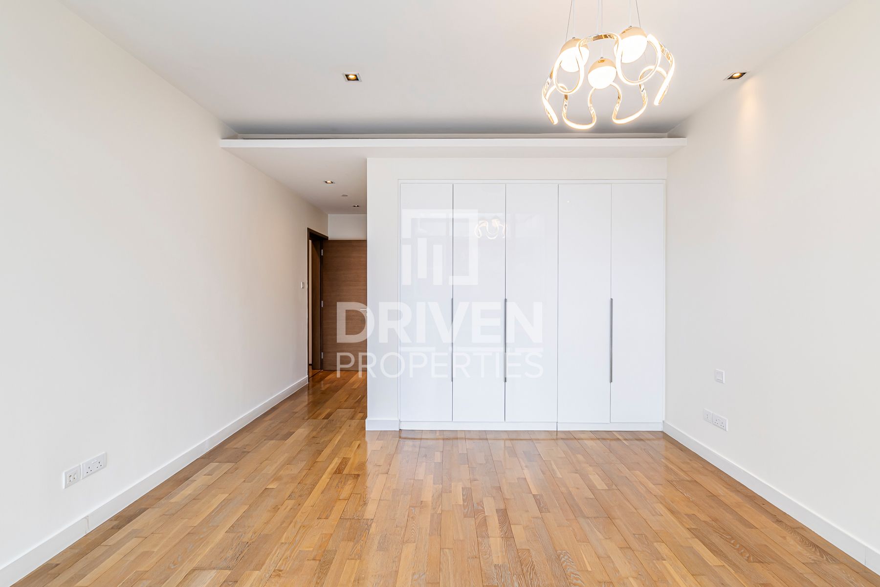 Corner and Spacious Unit Desirable Location