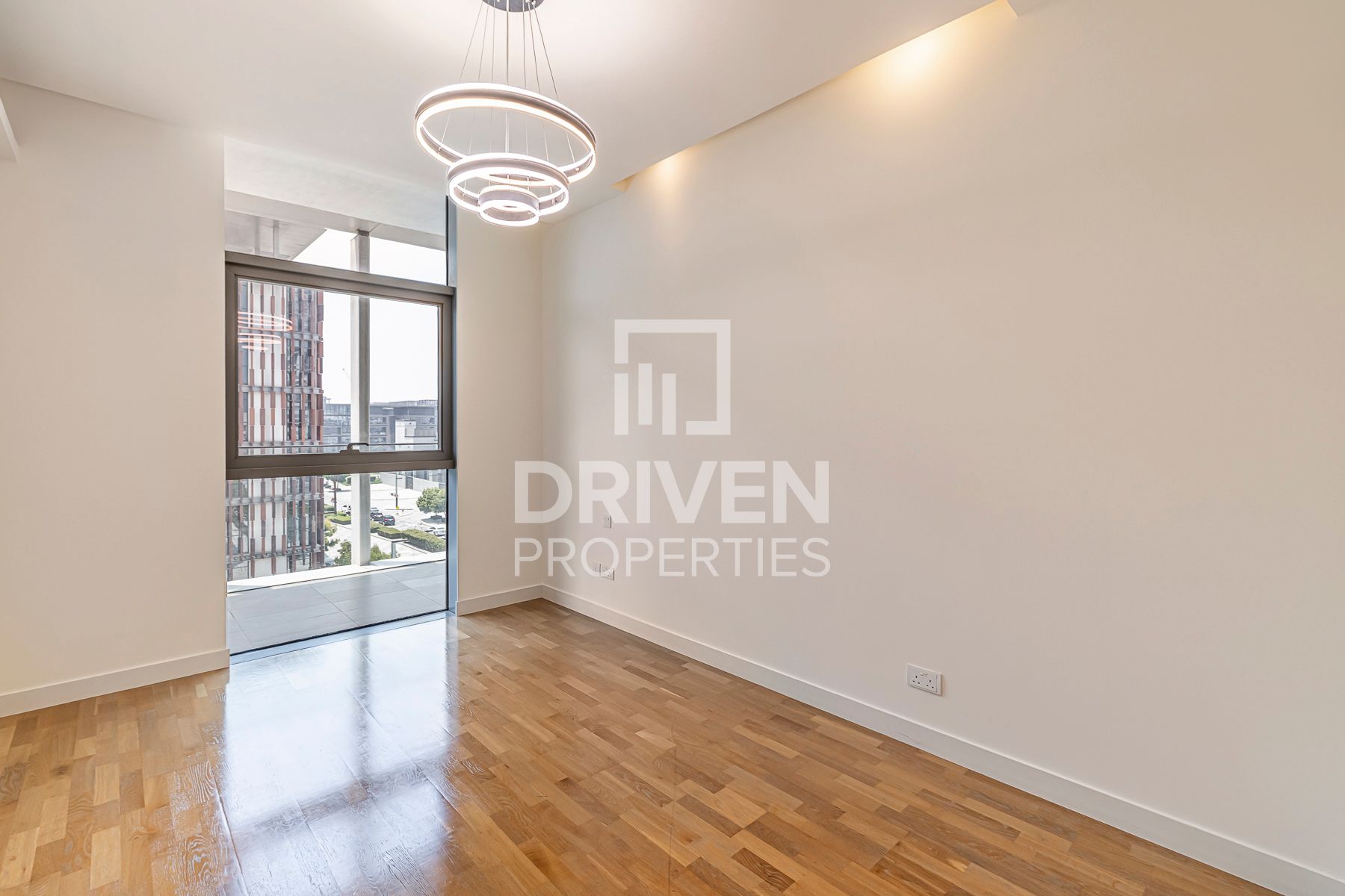 Corner and Spacious Unit Desirable Location