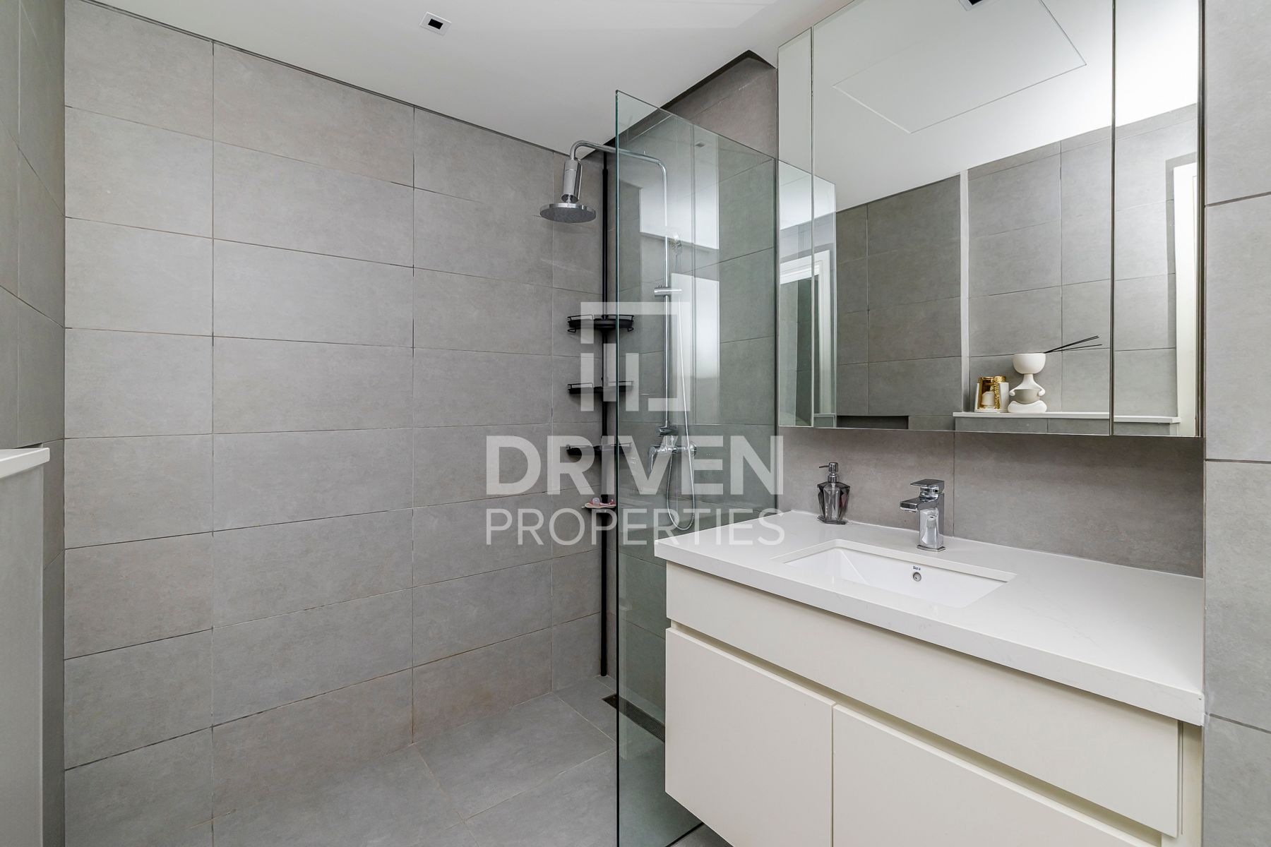 High Floor Fully Furnished Prime Location