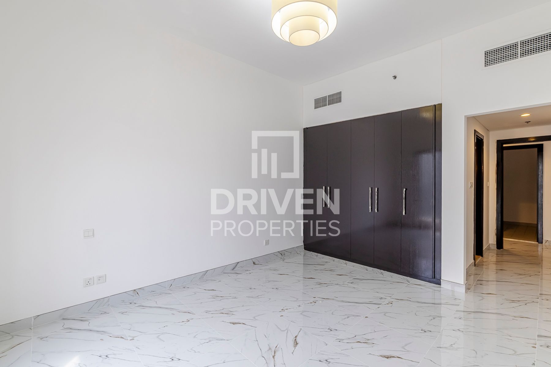 Close to Metro Maids Room Marina View