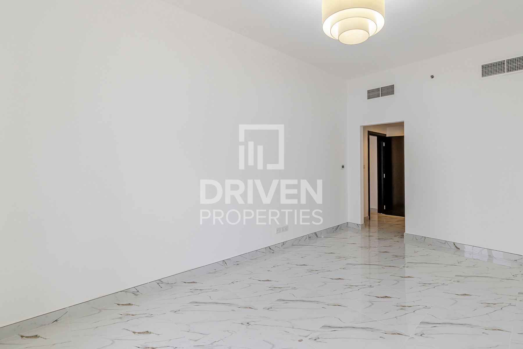 Close to Metro Maids Room Marina View