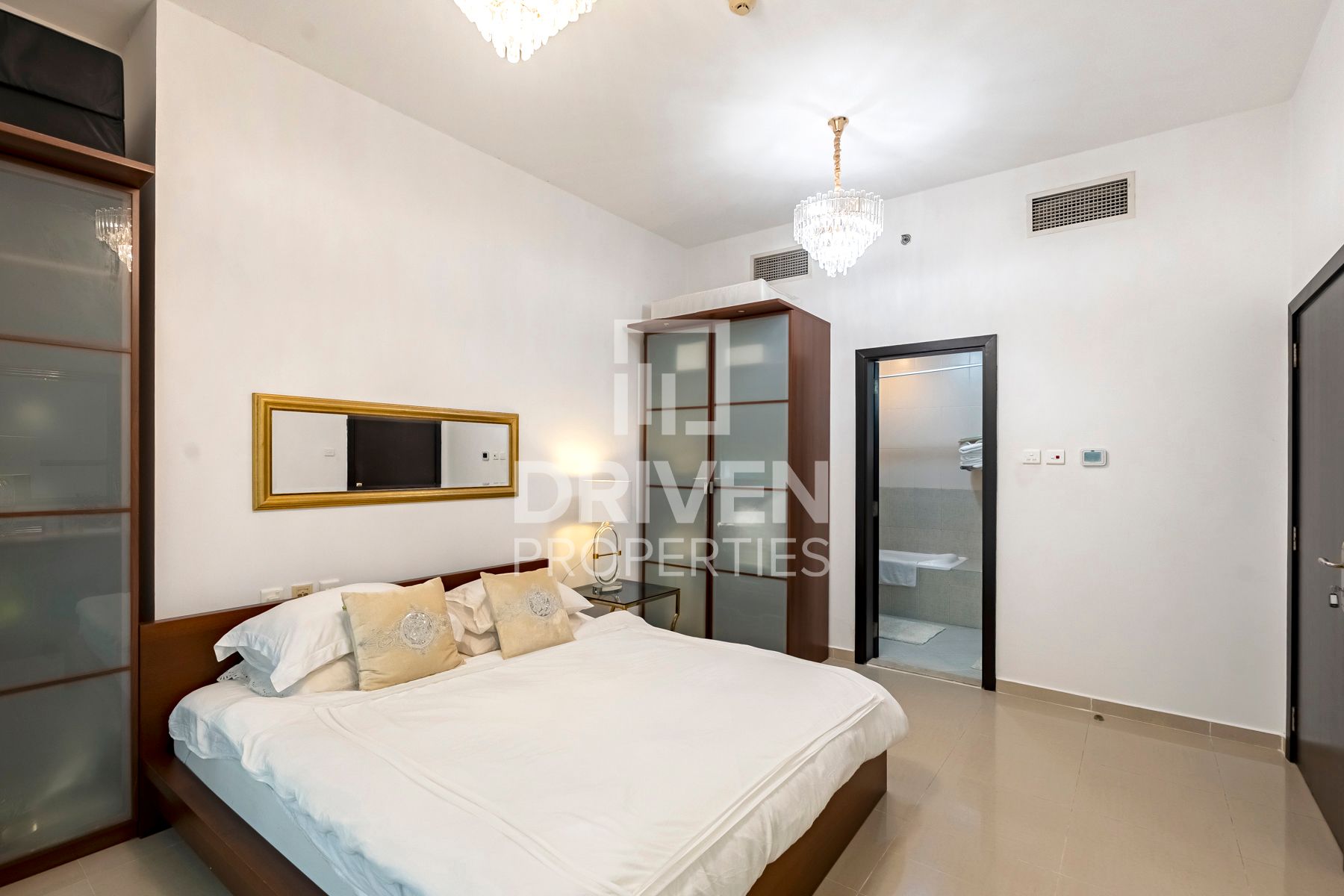 Fully Furnished Unit with Breathtaking Lake View