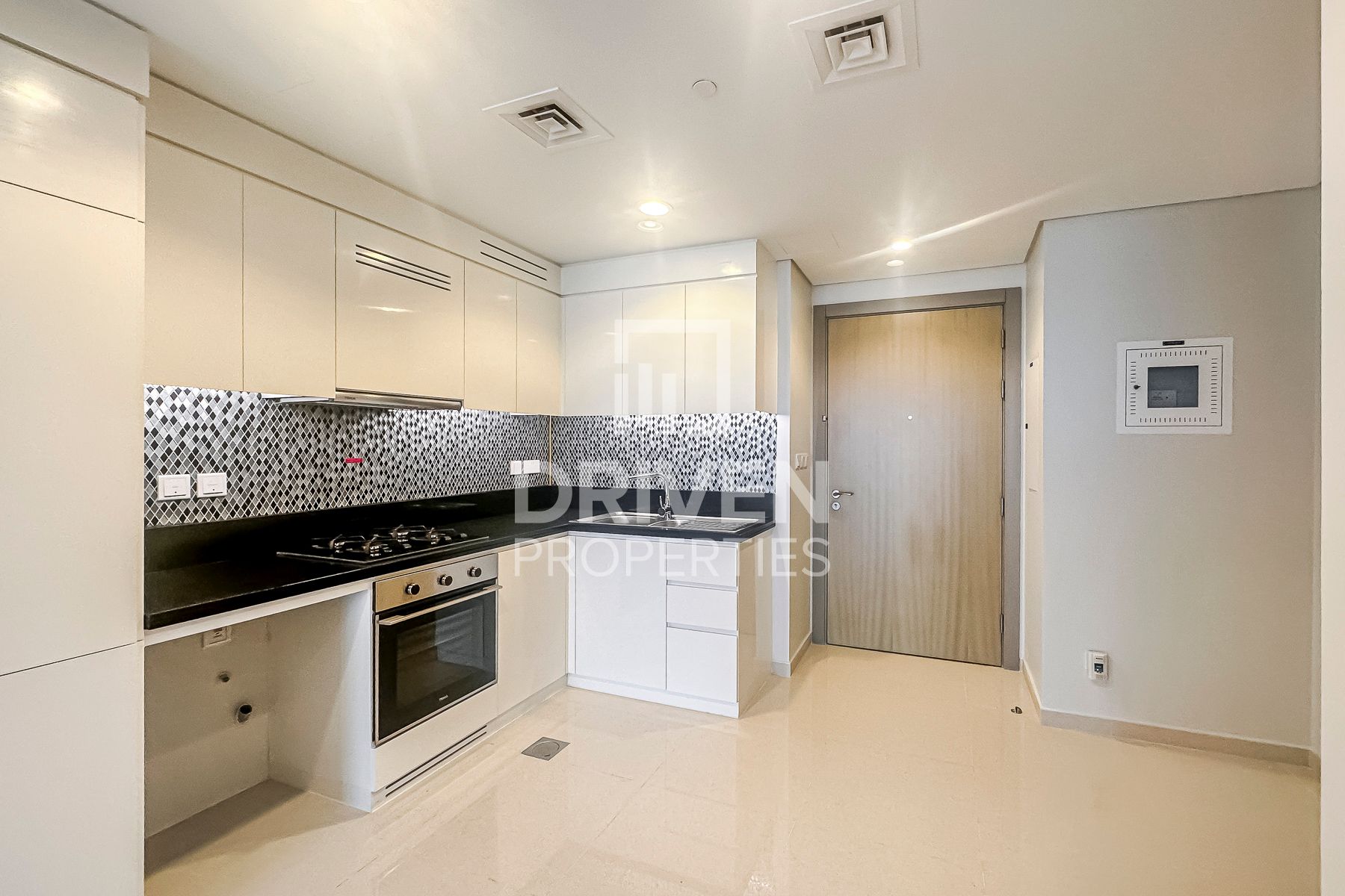 Swimming Pool View Mid Floor Furnished