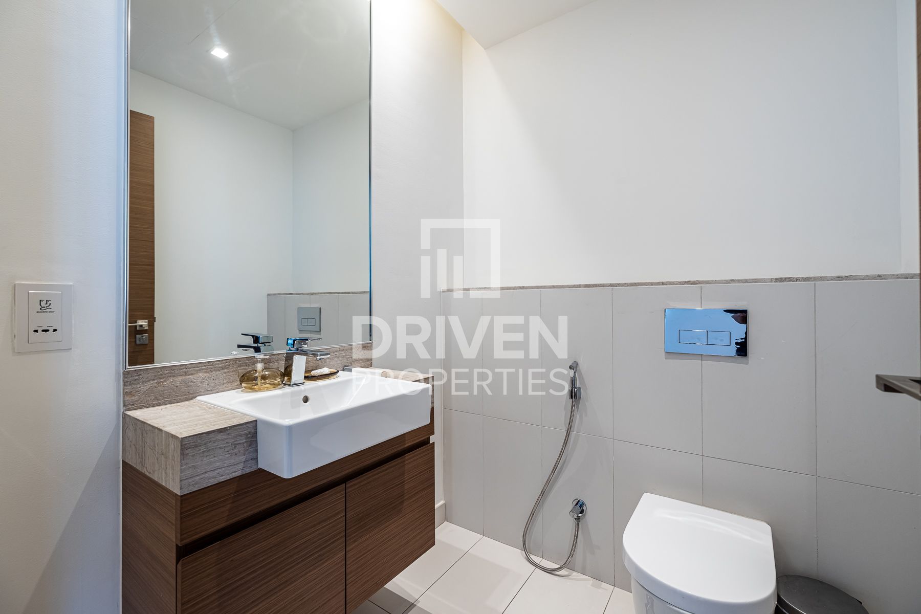 Spacious Fully Furnished Ready to Move In