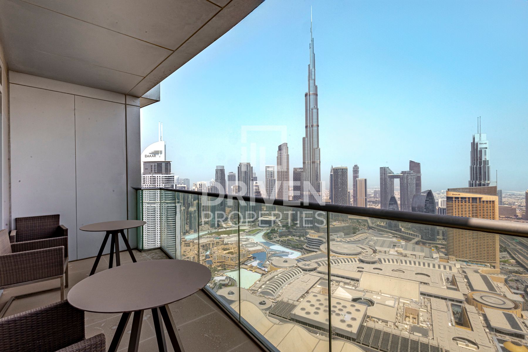 Burj Khalifa and Fountain View Spacious Apartment