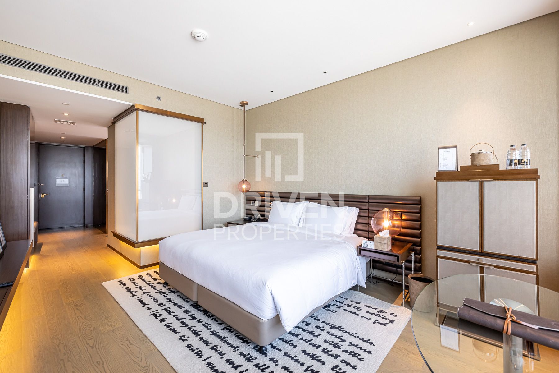 Fully Furnished Modern Layout Vacant