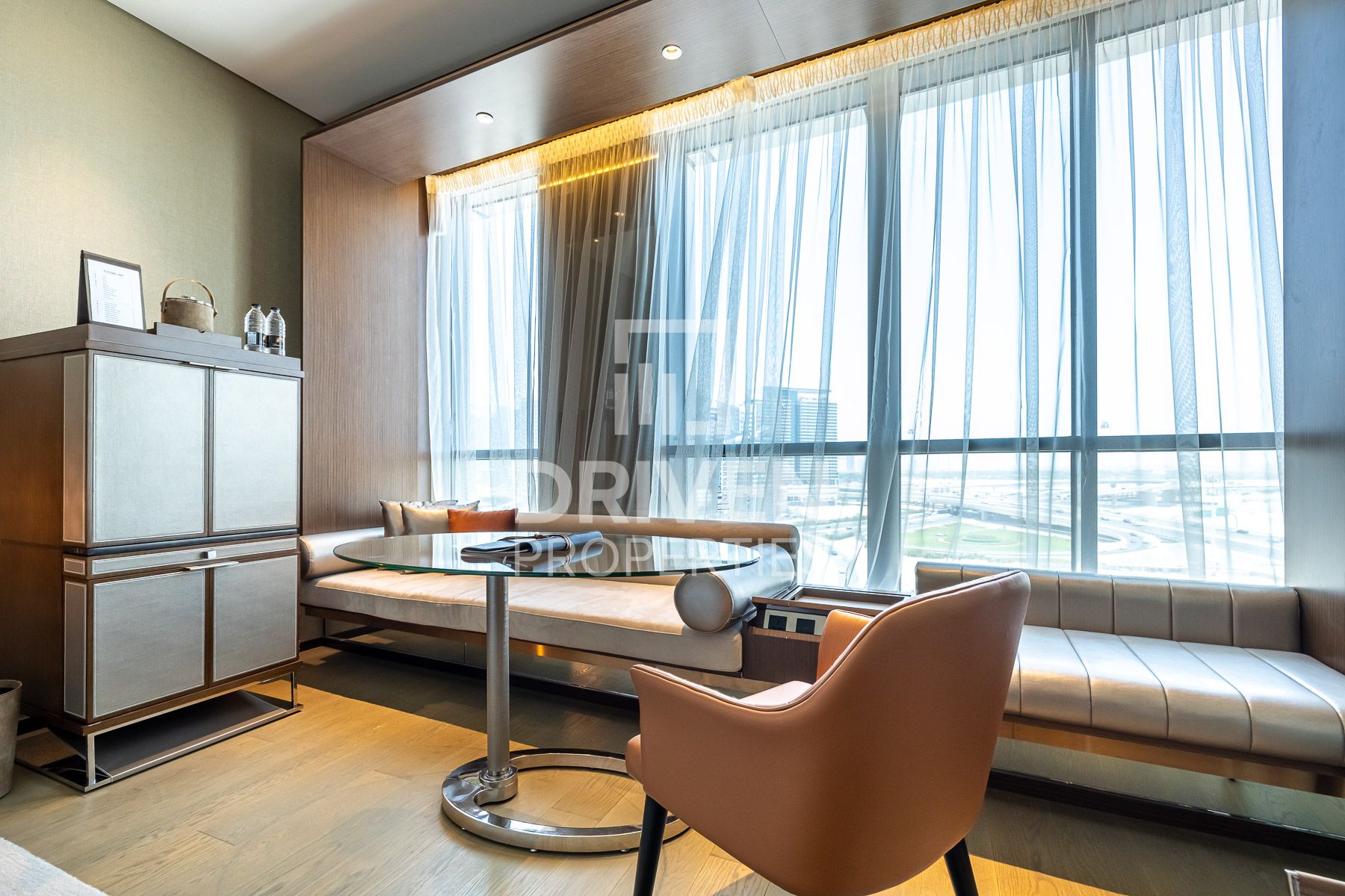 Fully Furnished Modern Layout Vacant