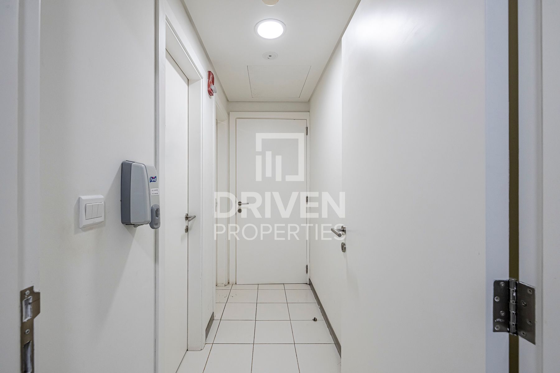 Vacant Grade A High Floor Prime Location