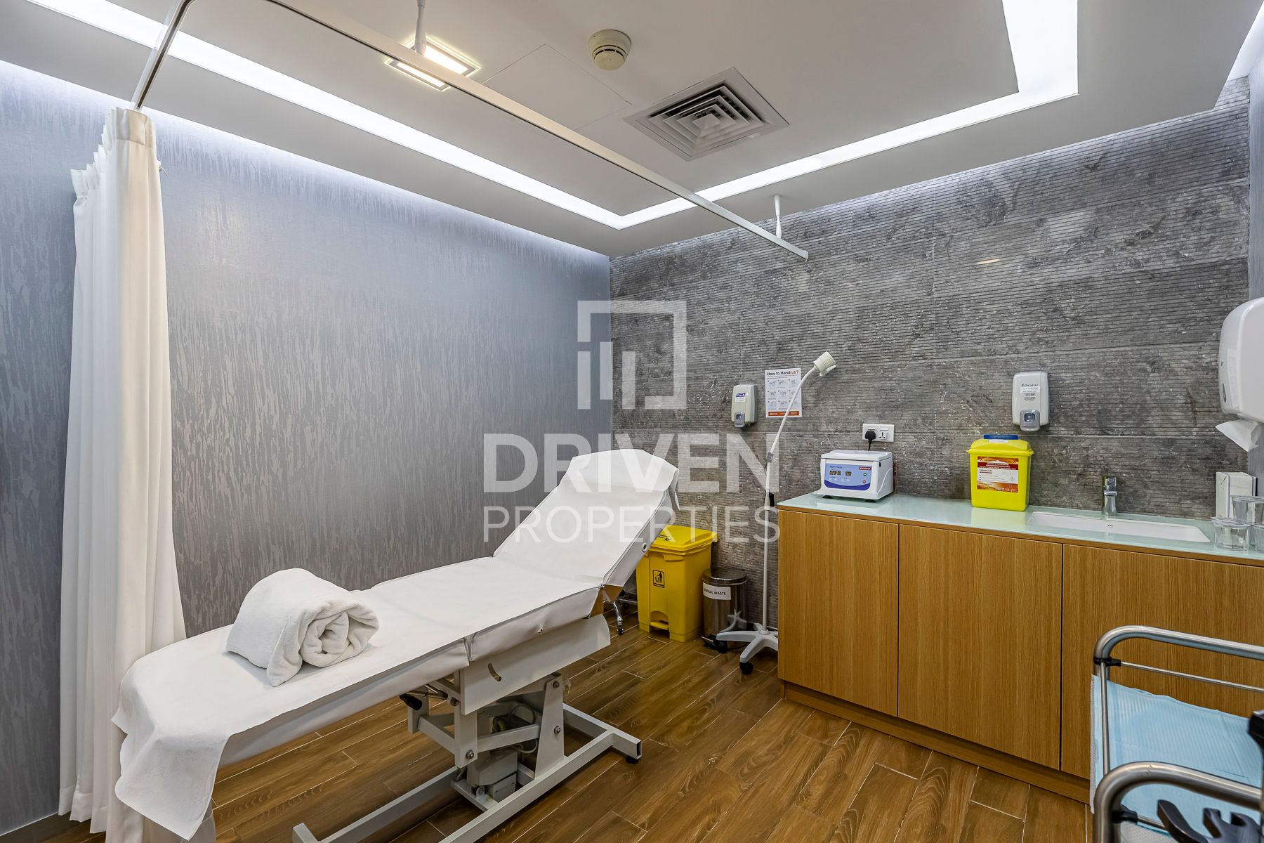 Vacant Grade A High Floor Prime Location