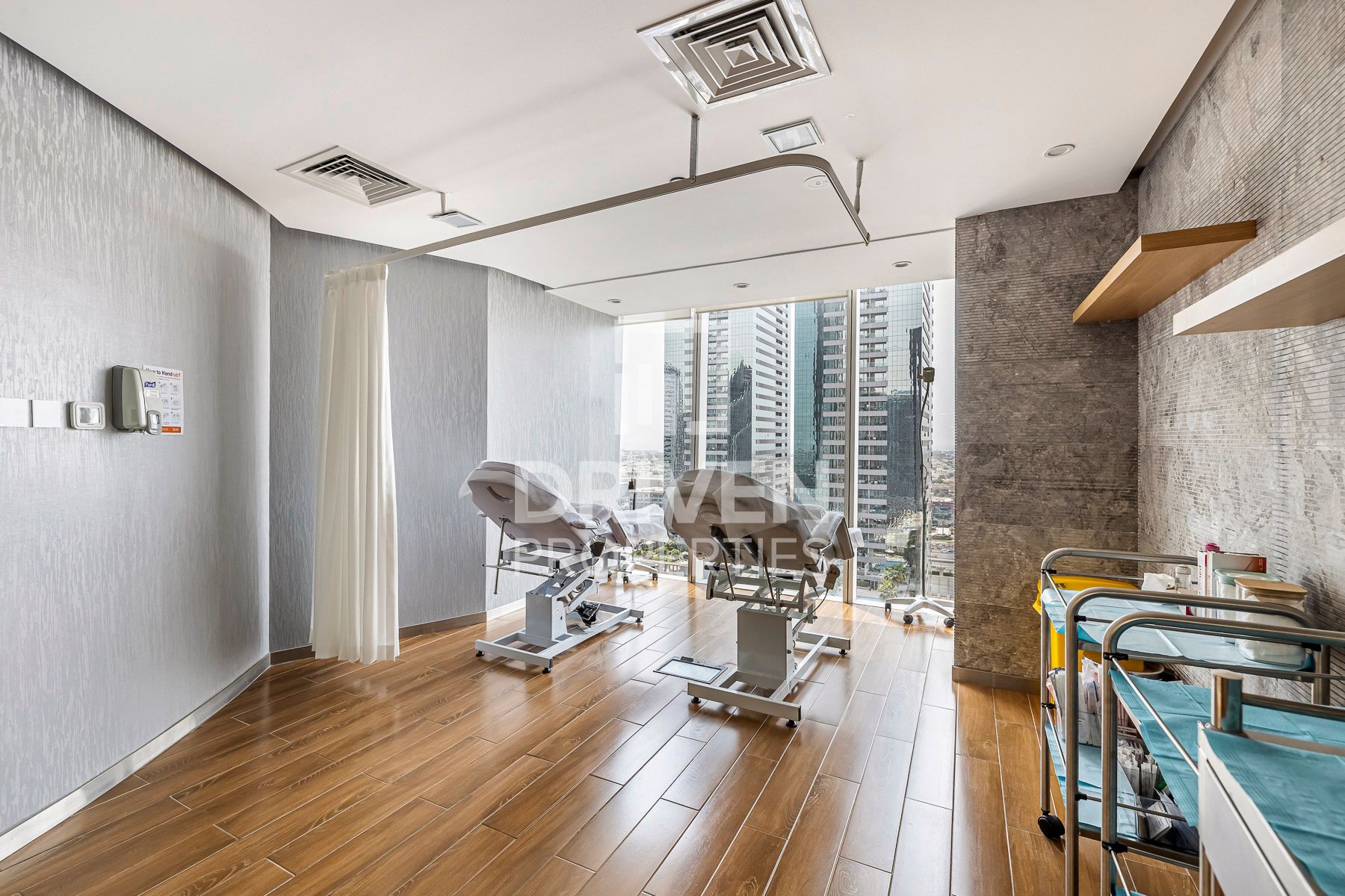 Vacant Grade A High Floor Prime Location