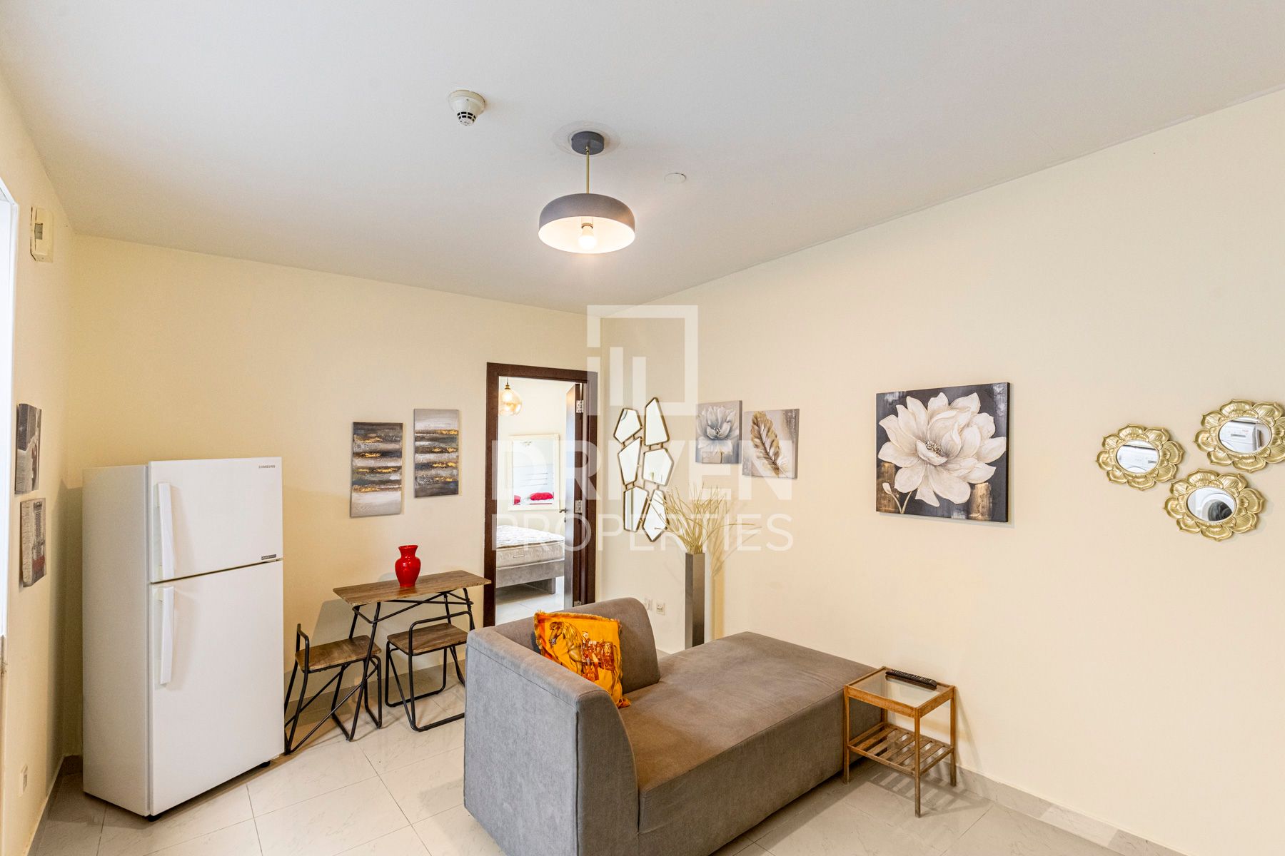 Apartment for Rent - Fully Furnished Prime Location Vacant