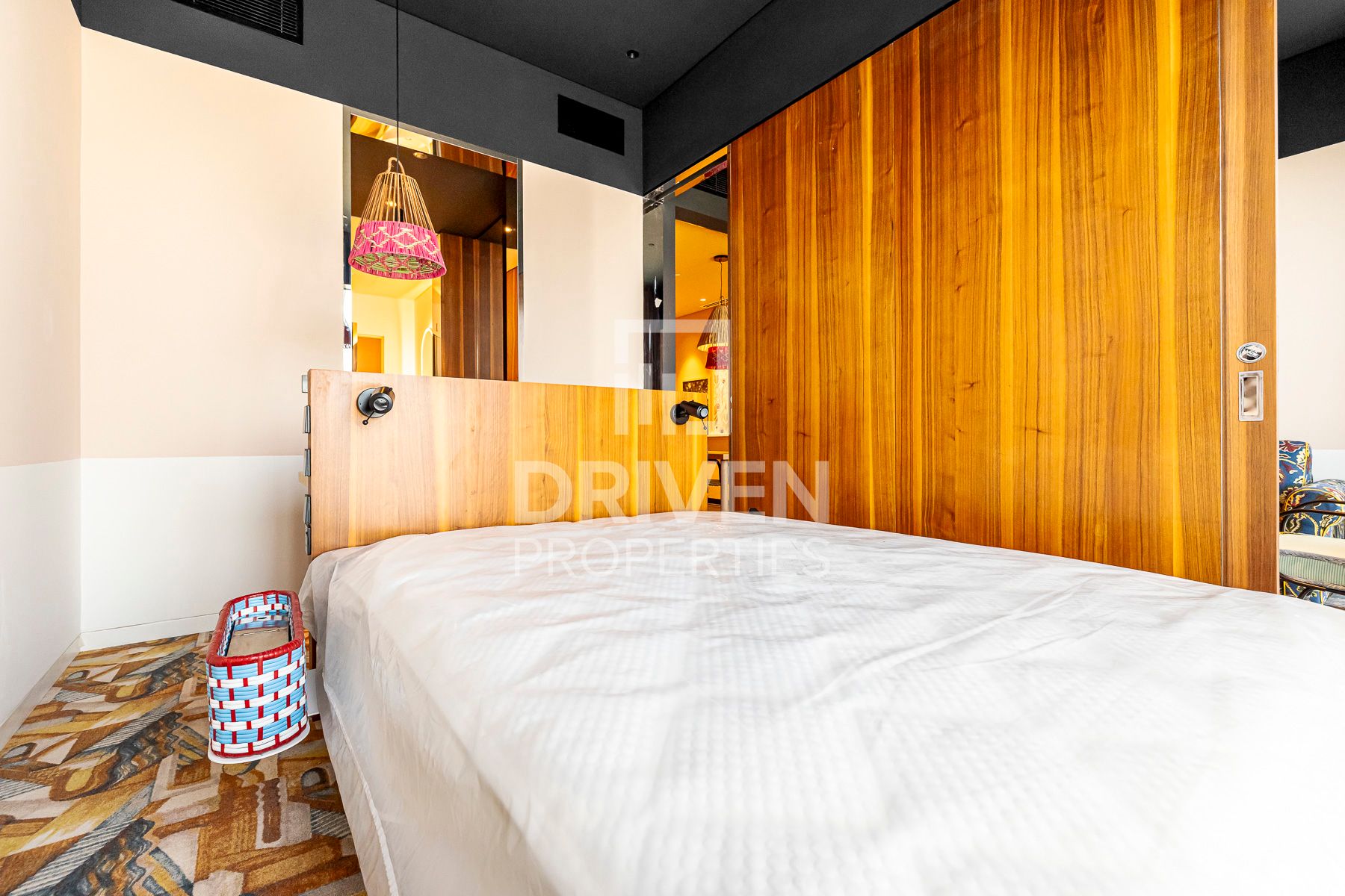 12 Cheques Fully Furnished Great Amenities