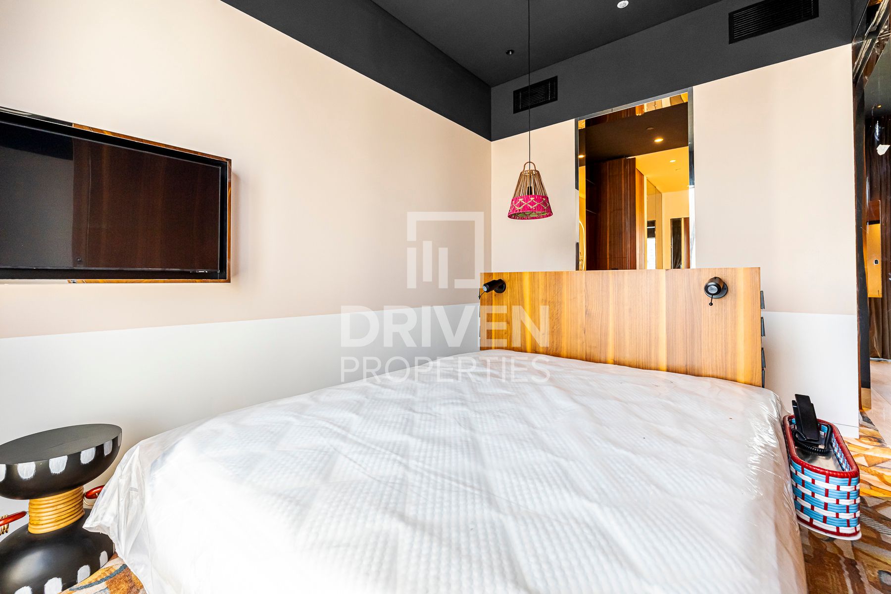 12 Cheques Fully Furnished Great Amenities