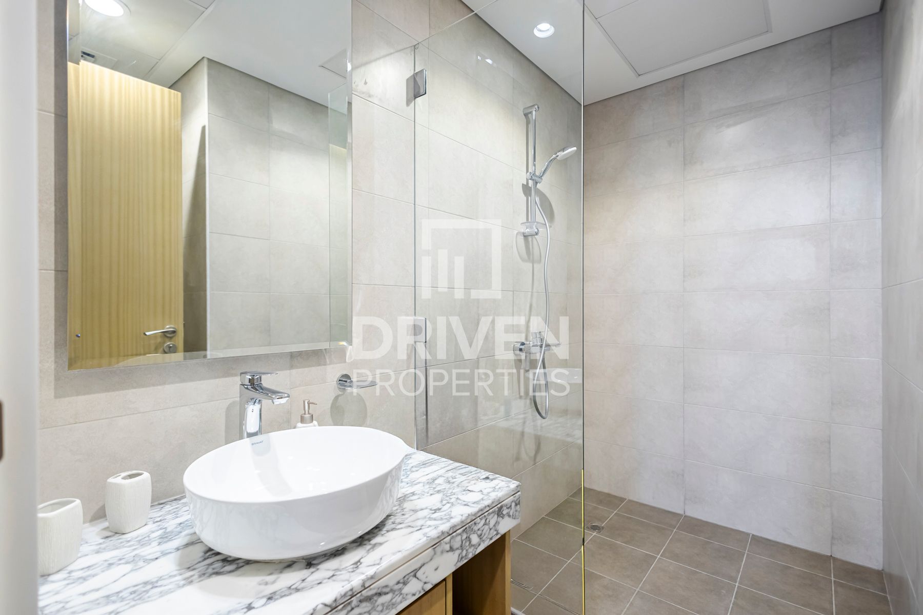 Highest Floor Canal View Luxury Furniture